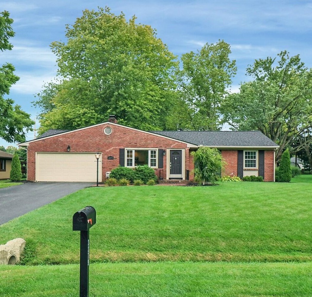 3379 Braidwood Dr, Hilliard, OH 43026-2464