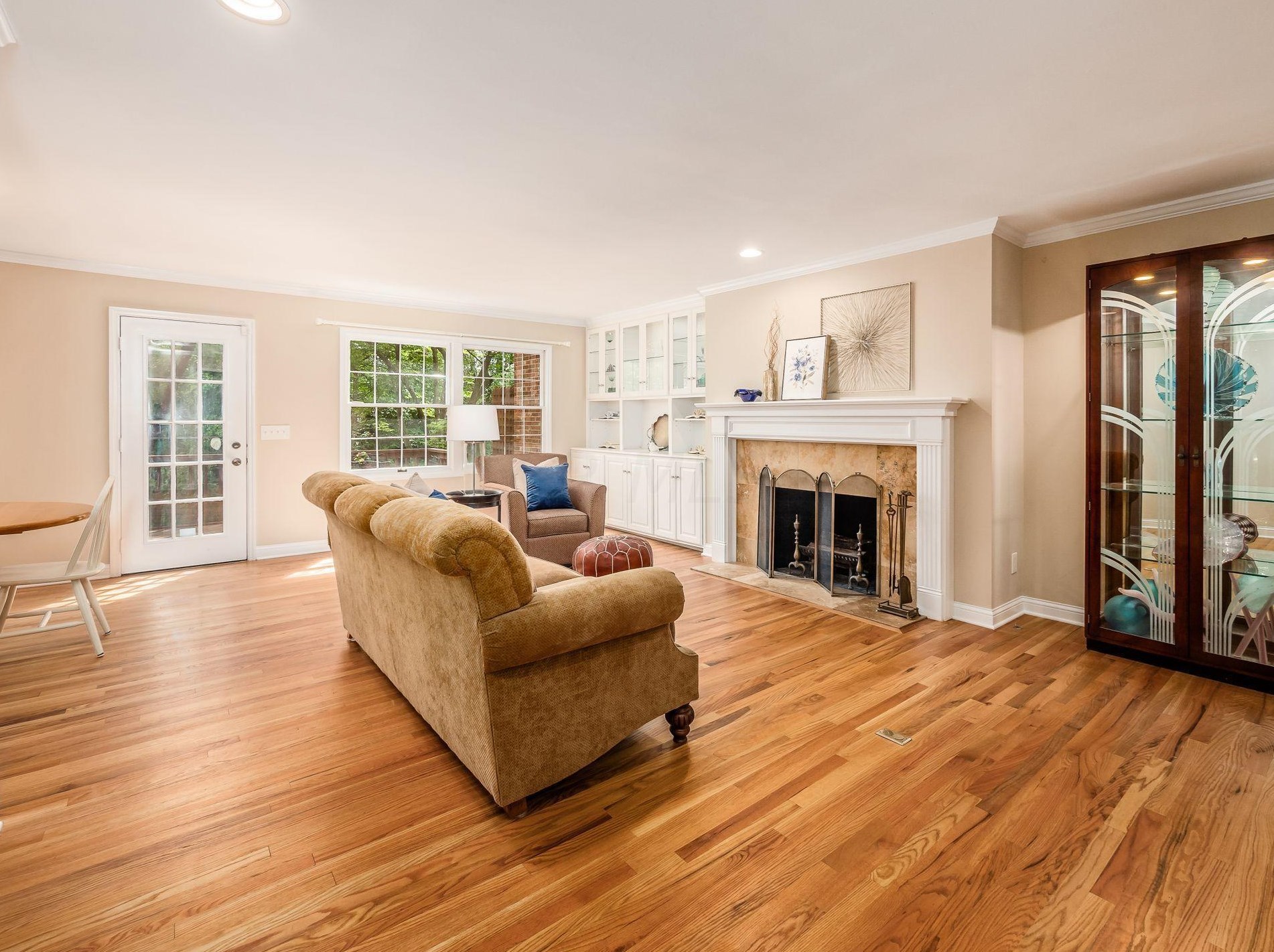 1211 Kenbrook Hills Dr, Columbus, OH 43220-4966