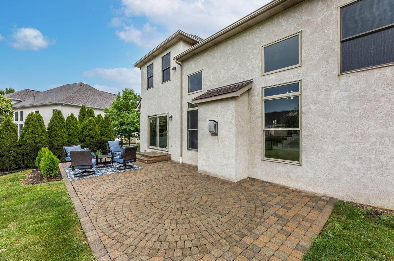 13824 Violet Meadows Ave, Pickerington OH  43147-8028 exterior