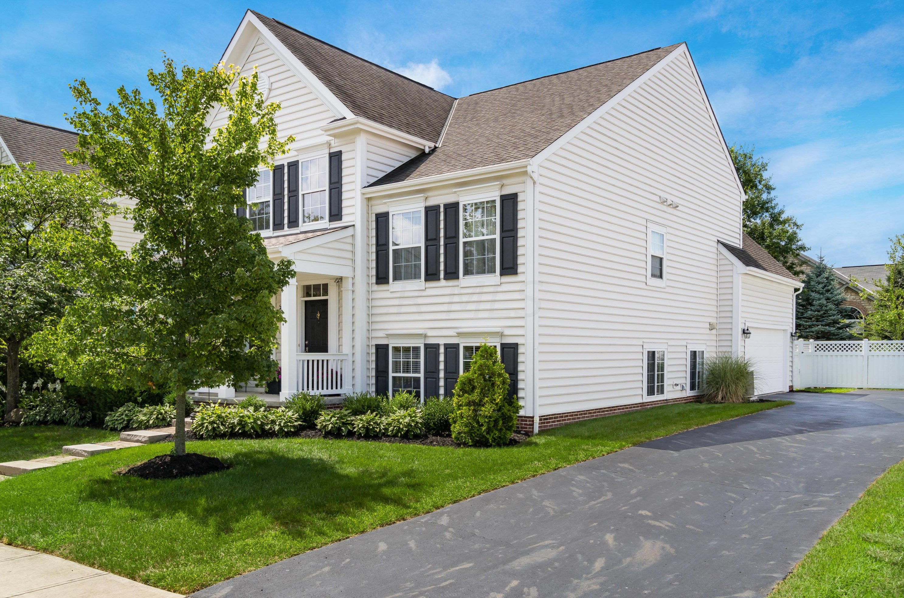 755 Paddlecreek Dr, Westerville, OH 43082-6430