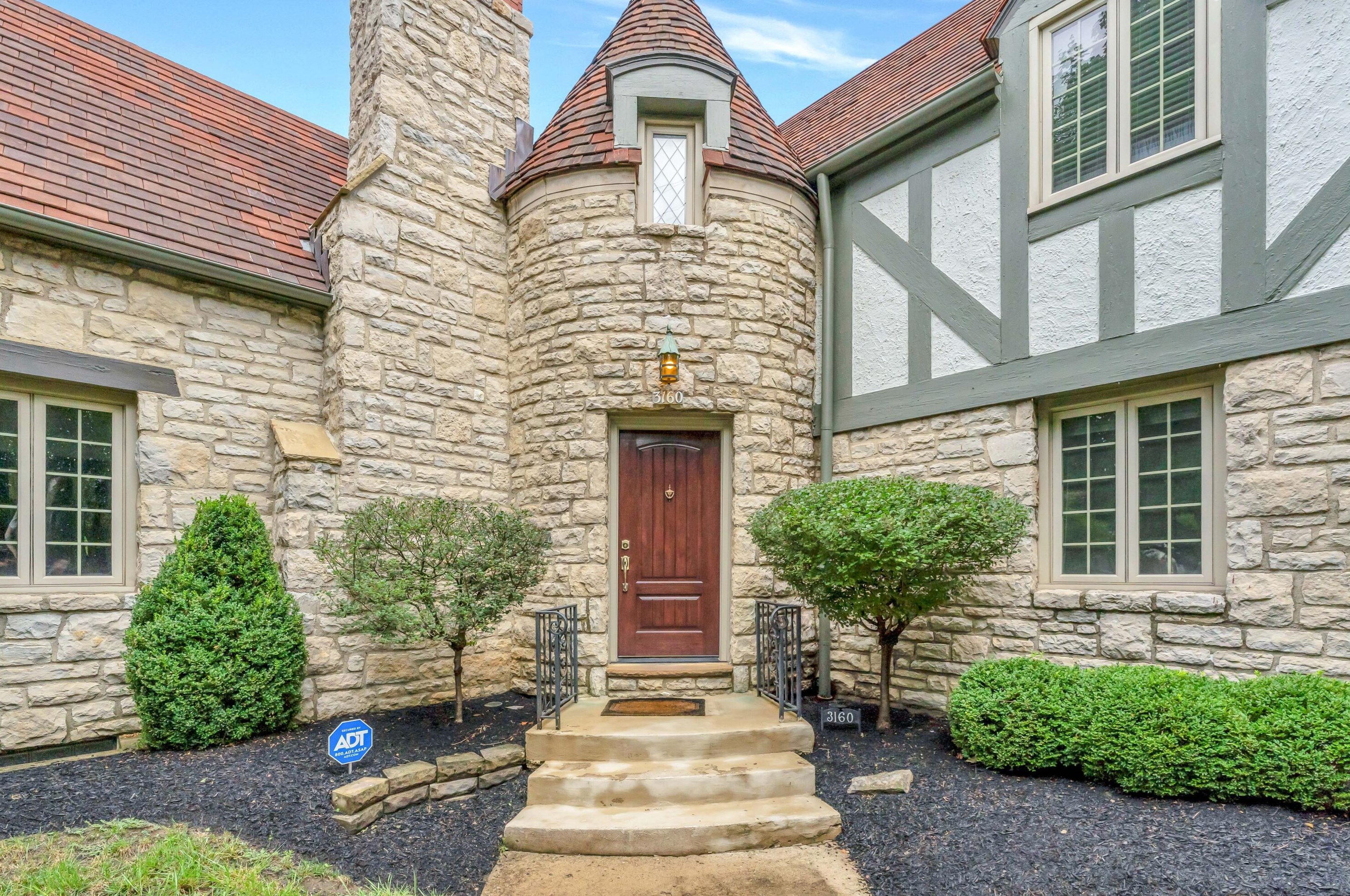 3160 Fair Ave, Columbus, OH 43209-2230