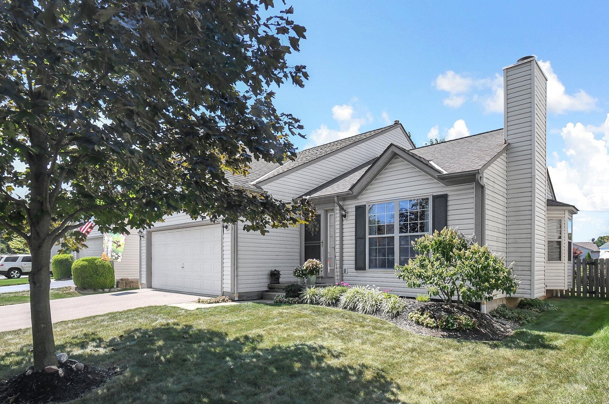 2373 Mills Fall Dr, Hilliard, OH 43026-7107