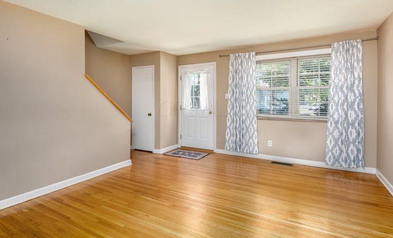 1824 Northwest Ct, Columbus, OH 43212-1533