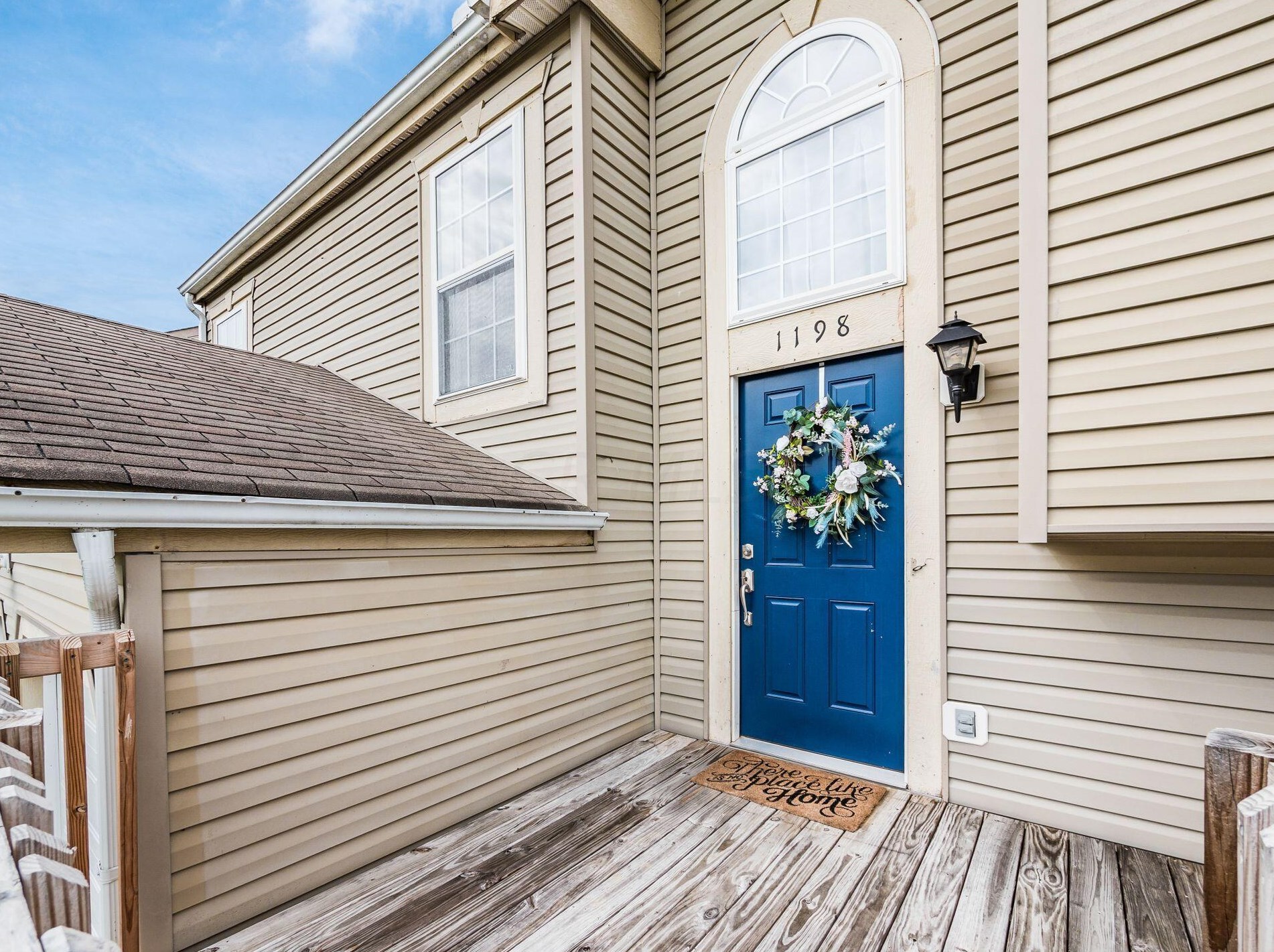 1198 Onslow Dr, Columbus, OH 43204-4725