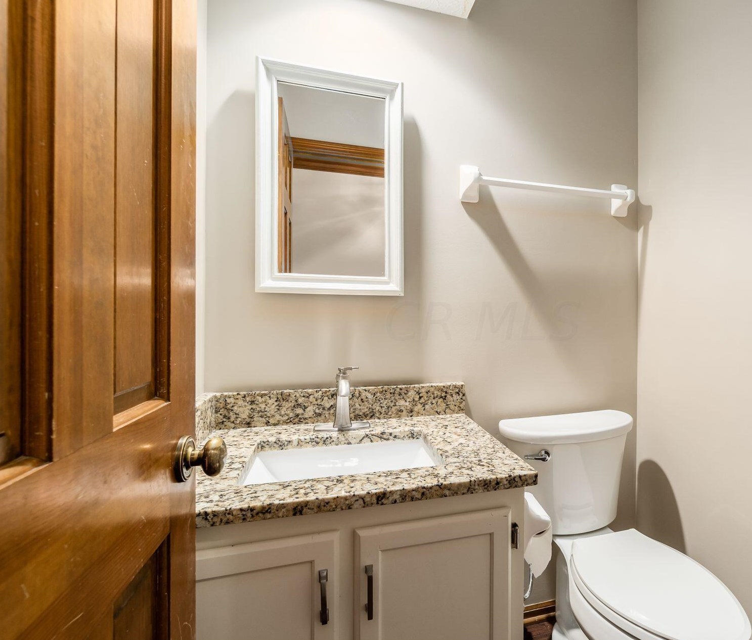 450 Whitley Dr, Columbus OH 43230-3635 exterior