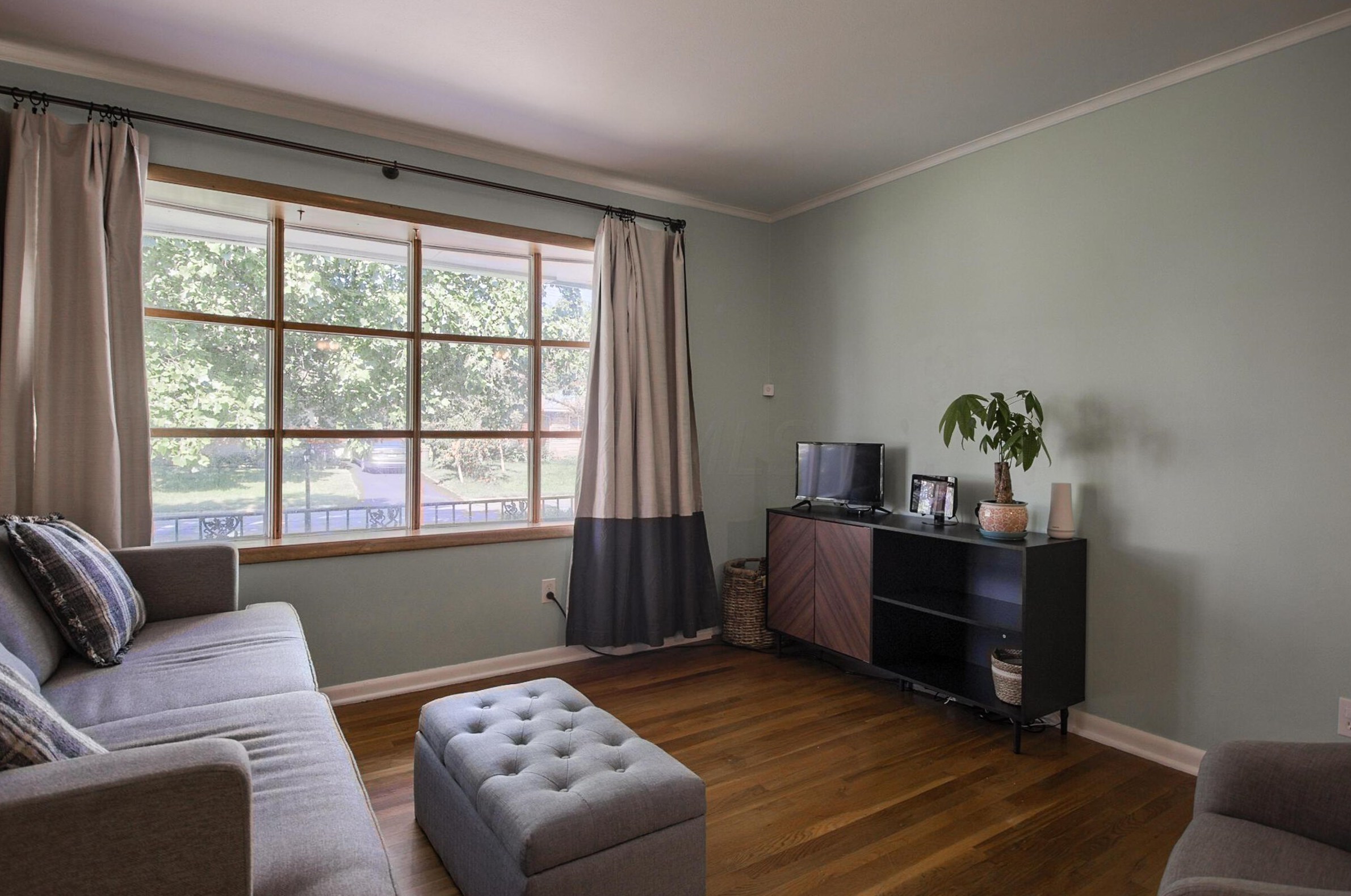 1176 Bellflower Ave, Columbus OH  43204-2782 exterior