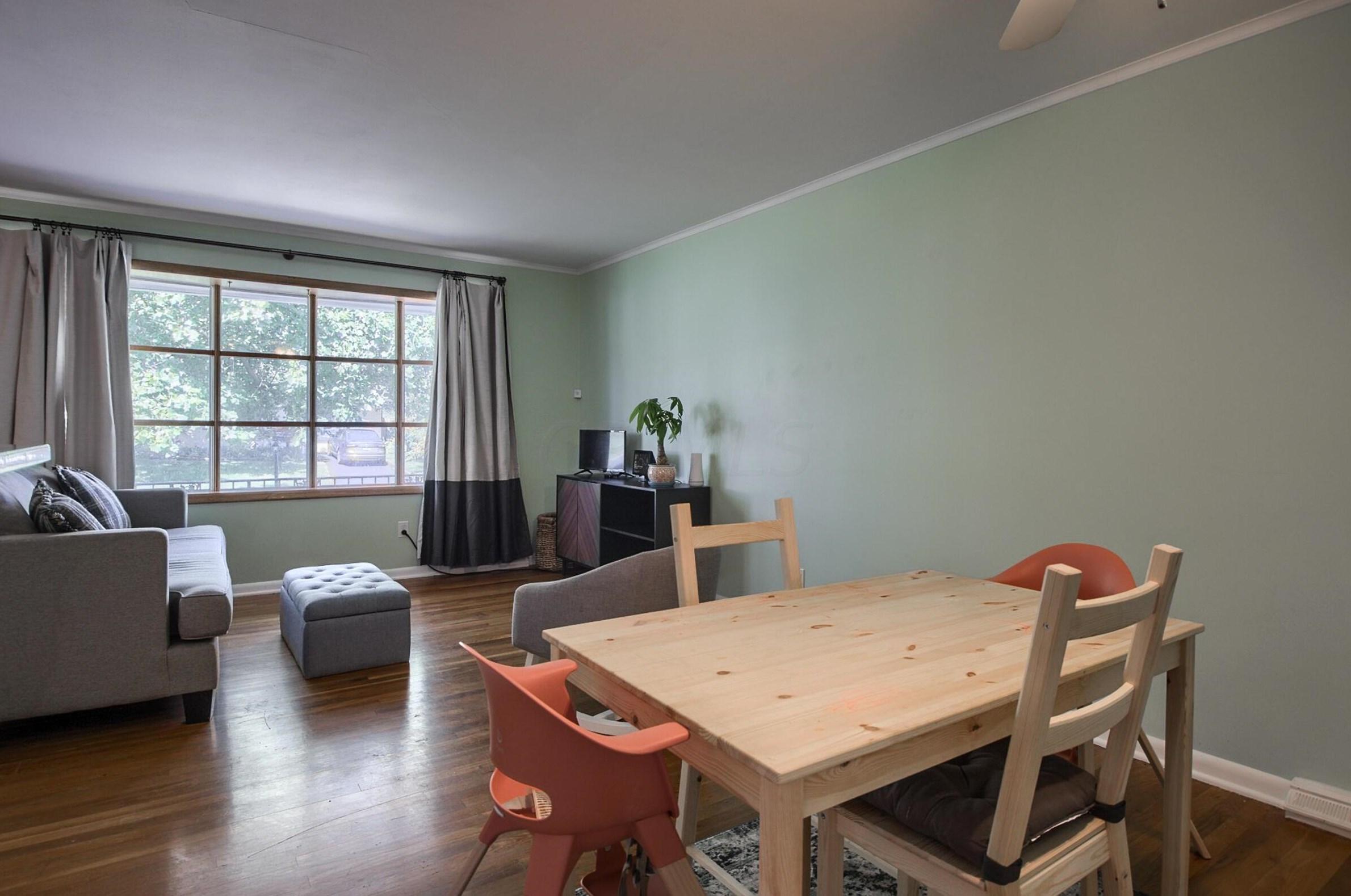 1176 Bellflower Ave, Columbus OH  43204-2782 exterior