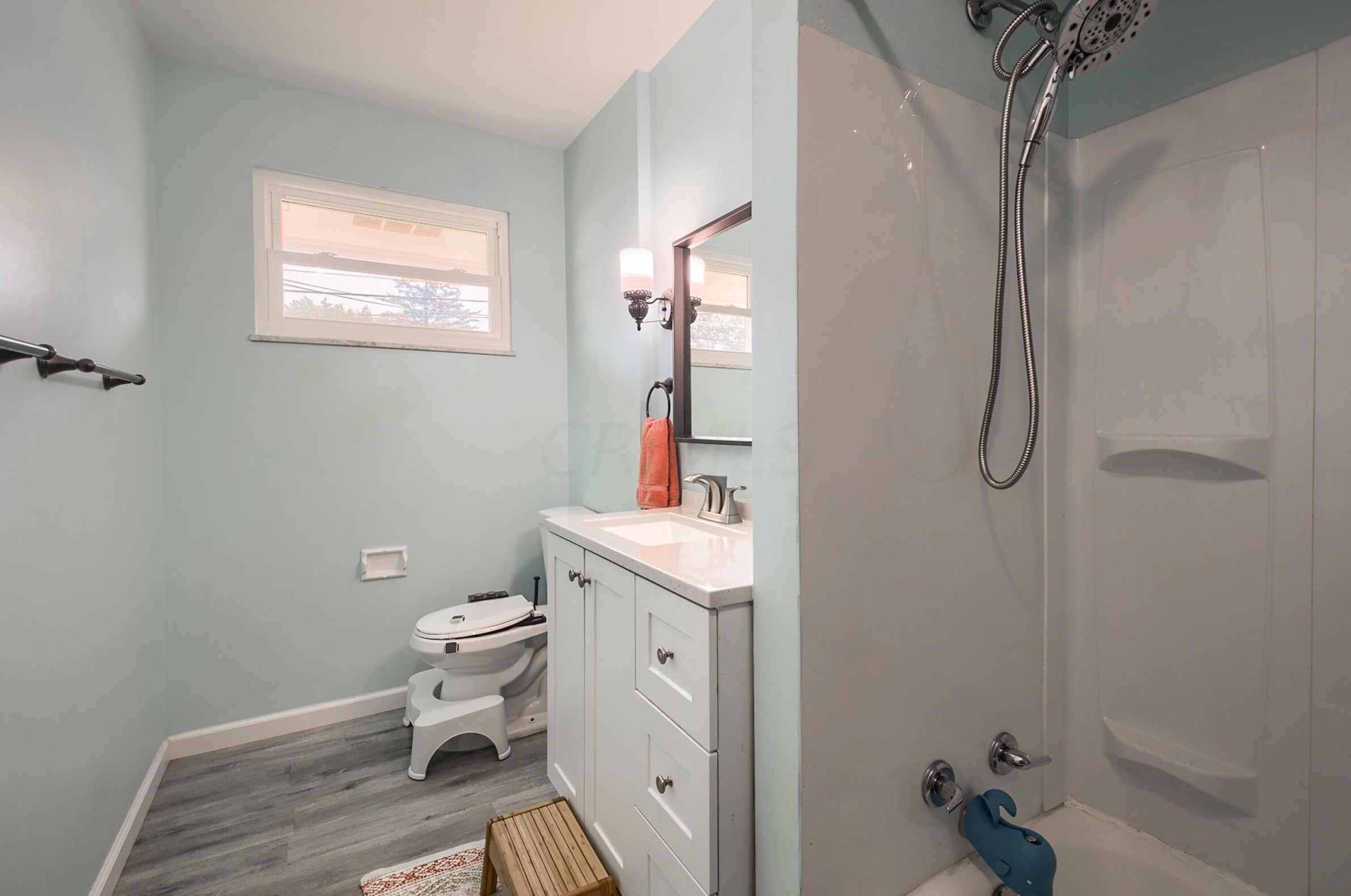 1176 Bellflower Ave, Columbus OH  43204-2782 exterior