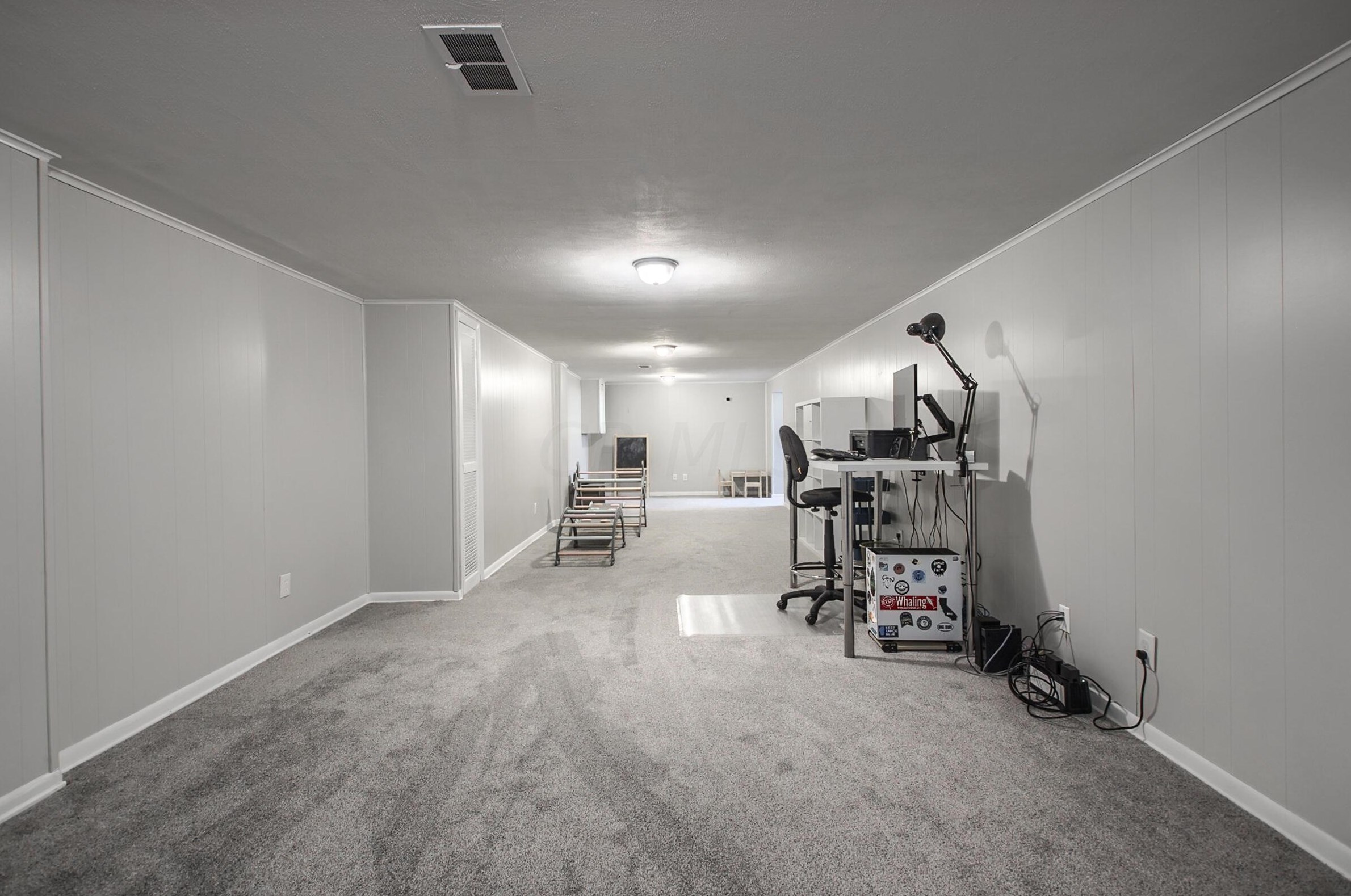 1176 Bellflower Ave, Columbus OH  43204-2782 exterior