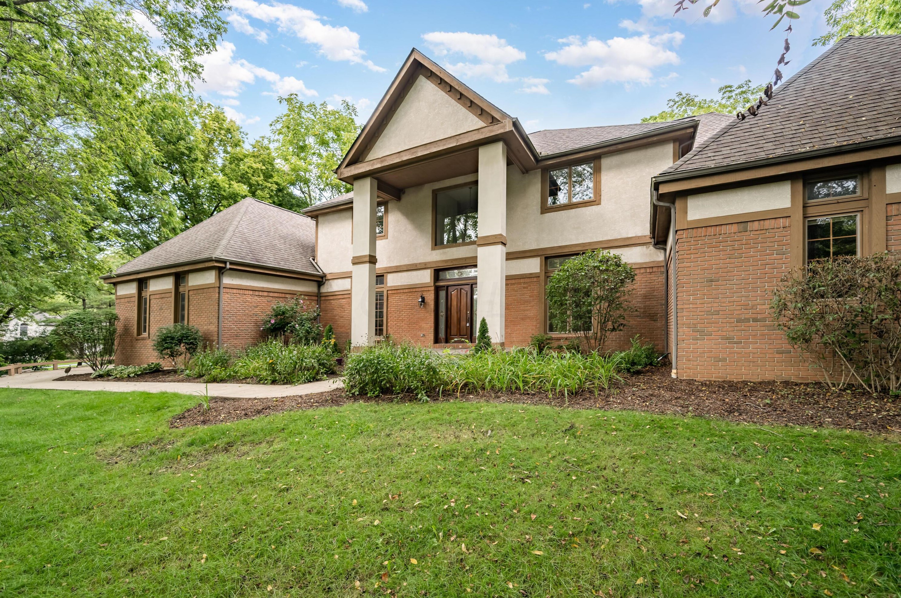 4396 May Apple Ct, Dublin, OH 43016-9045