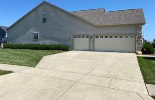 1944 Mallow Ln, Darbydale, OH 43123-5001