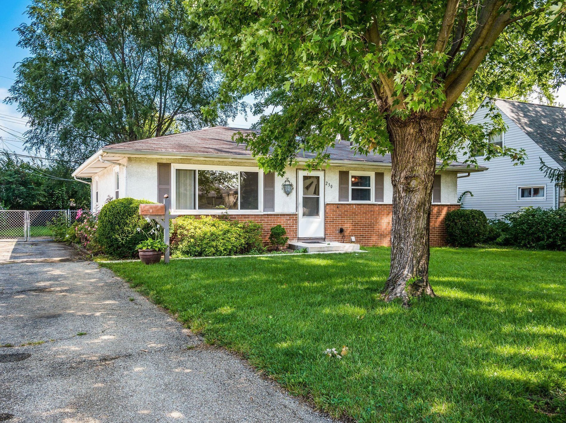 230 Southgate Dr, Columbus, OH 43207-3745