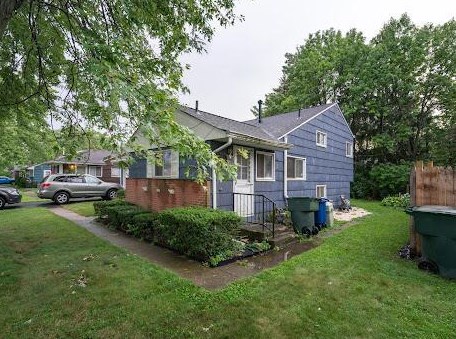 1233 Manfeld Dr, Columbus, OH 43227-2162
