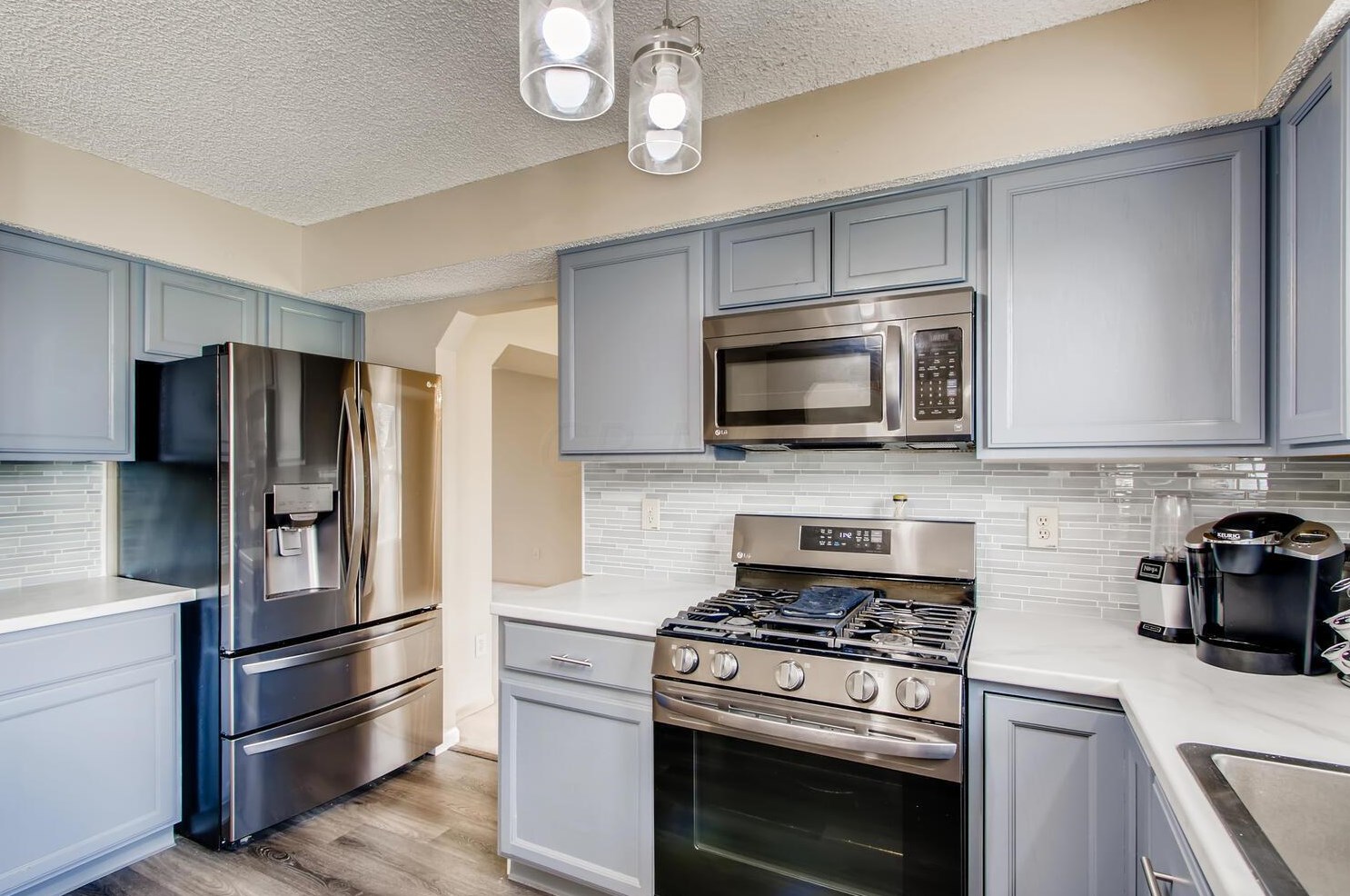 430 Schyler Way, Columbus OH  43230-4380 exterior