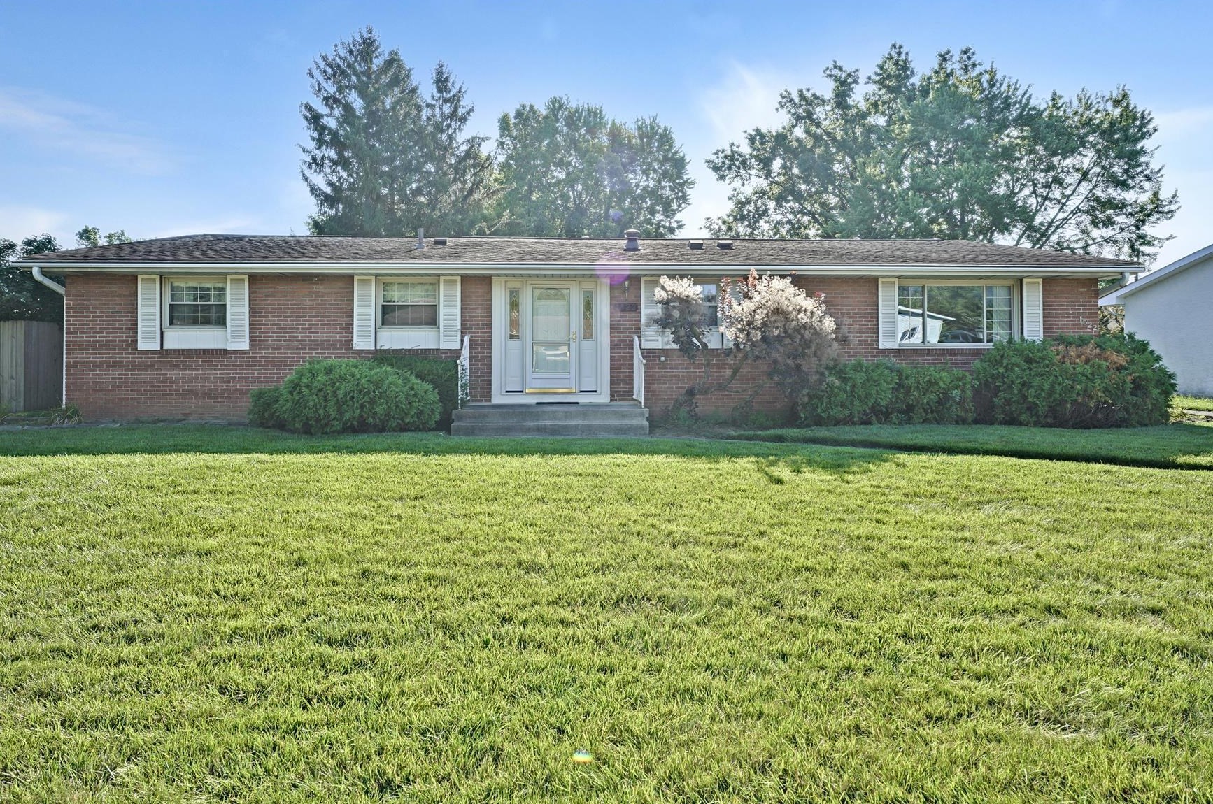 1522 Devonhurst Dr, Columbus, OH 43232-1525