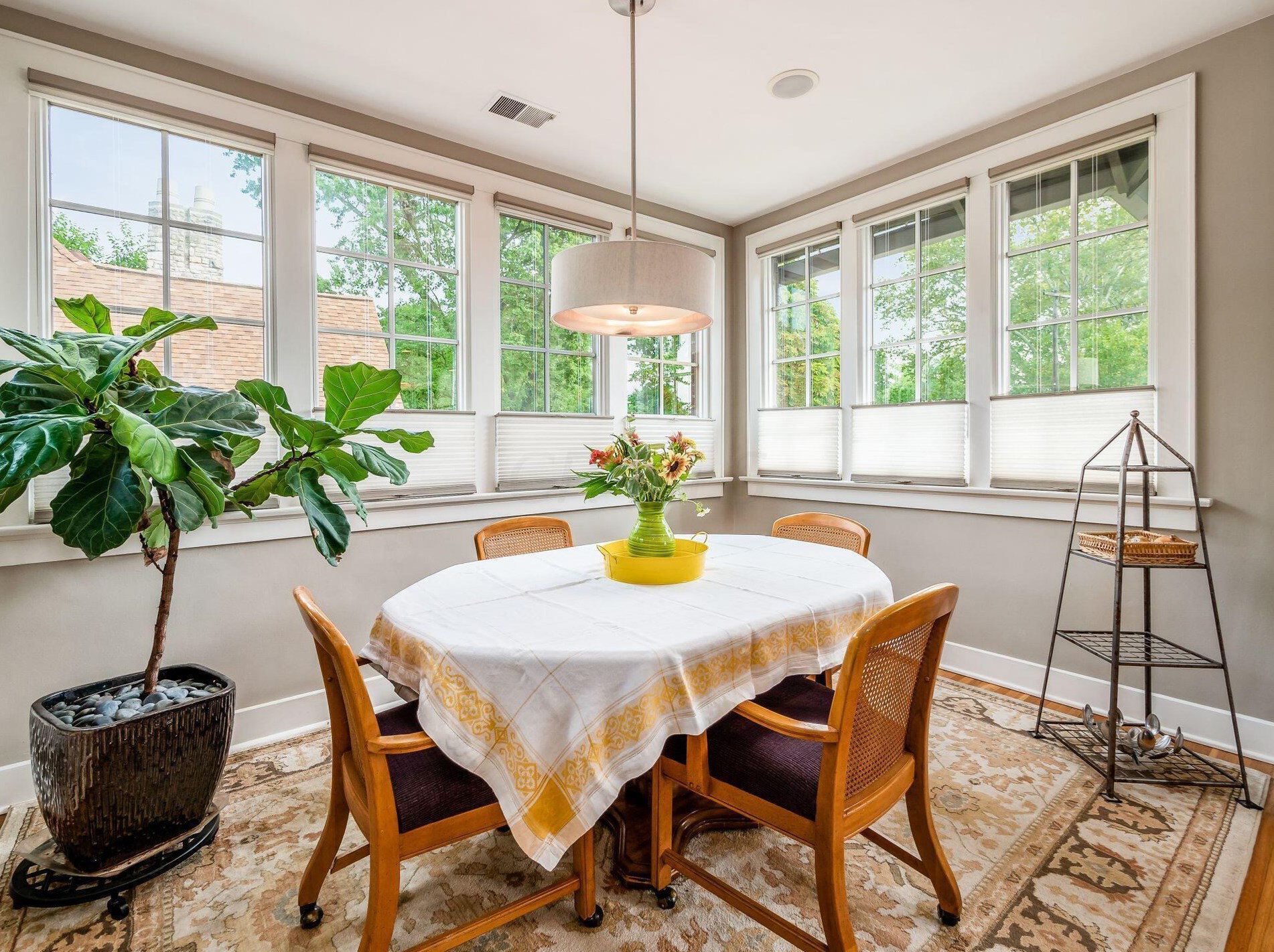 519 Drexel Ave, Columbus OH 43219-2731 exterior