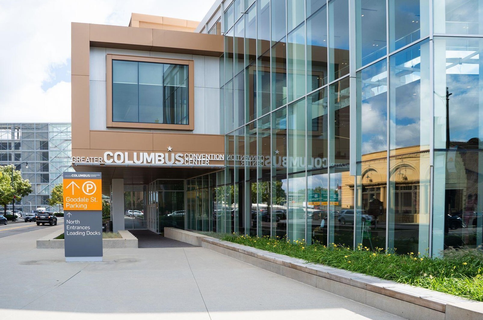 1257 Hunter Ave, Columbus OH 43201-3231 exterior