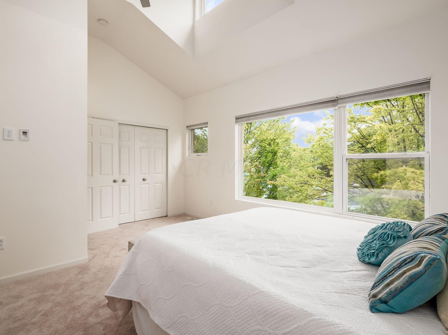 1257 Hunter Ave, Columbus OH 43201-3231 exterior