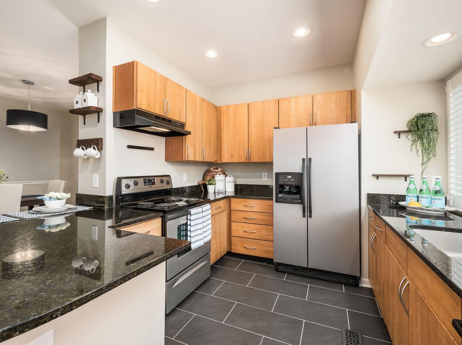 1257 Hunter Ave, Columbus OH 43201-3231 exterior