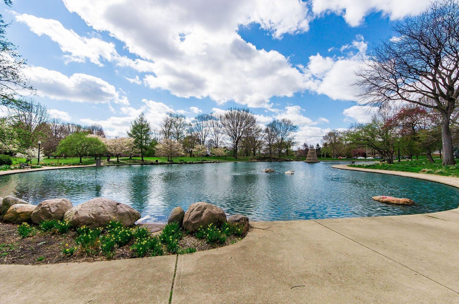 1257 Hunter Ave, Columbus OH 43201-3231 exterior