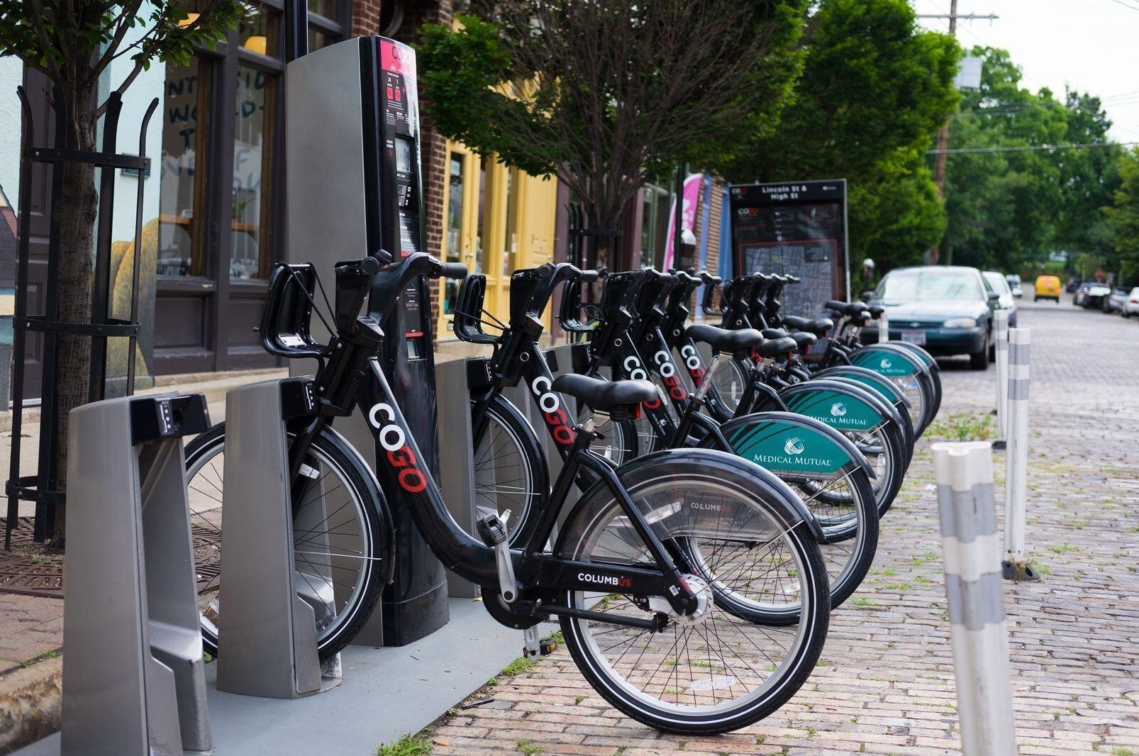 1257 Hunter Ave, Columbus OH 43201-3231 exterior