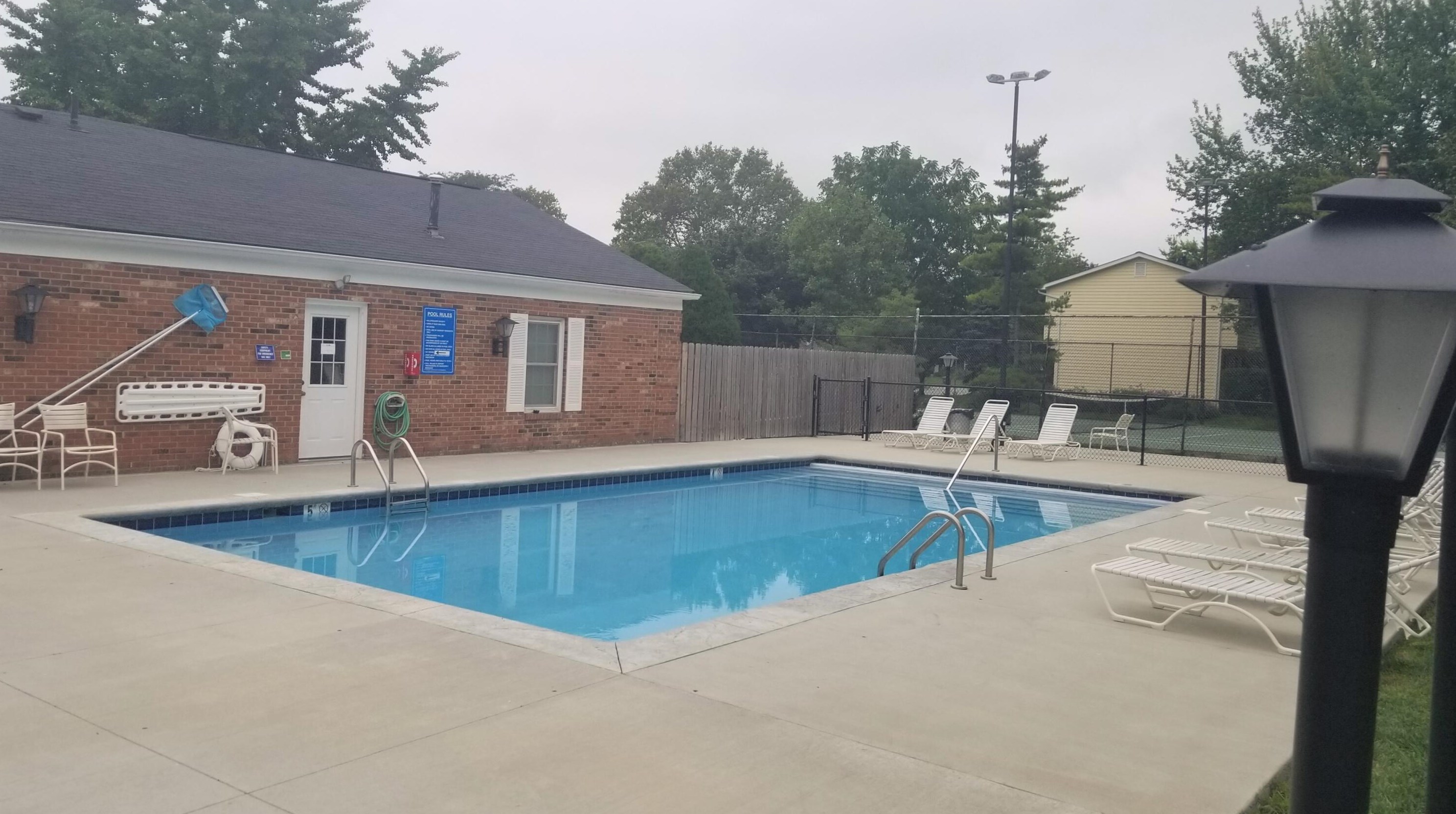 1520 Slade Ave, Columbus OH  43235-7630 exterior