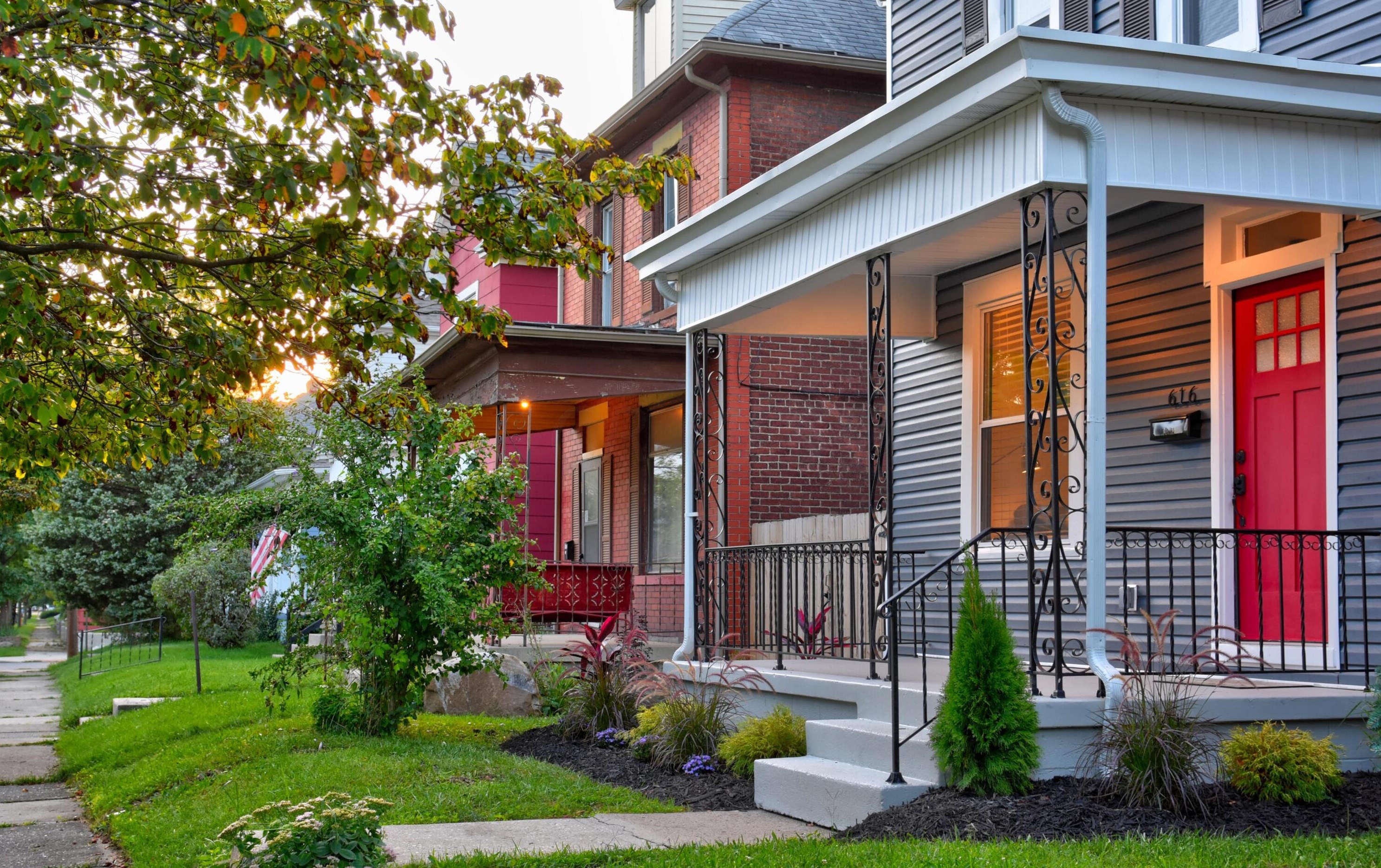 616 Mithoff St, Columbus, OH 43206-2920