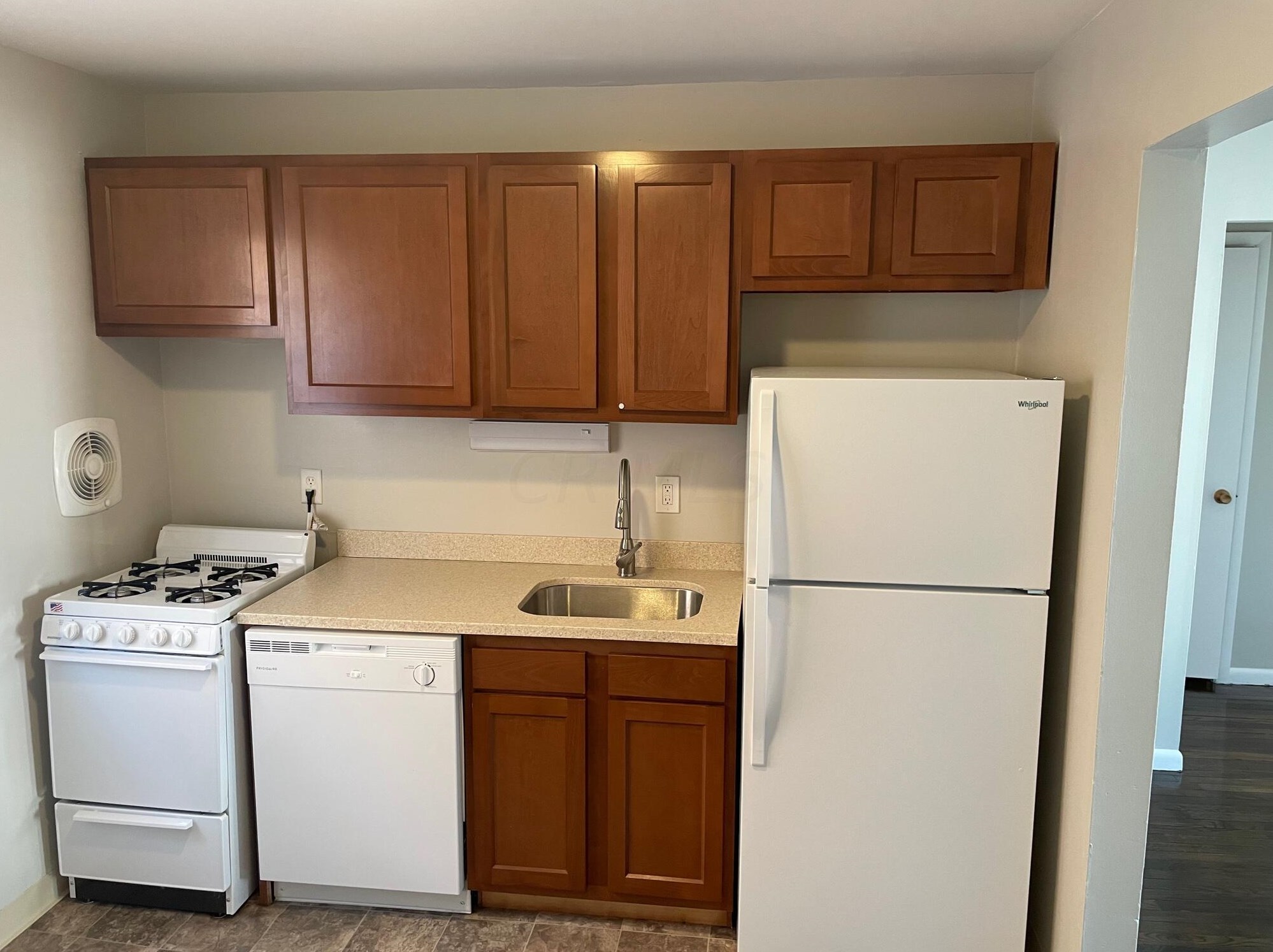 272-284 Broadmeadows Blvd, Columbus OH  43214-1014 exterior