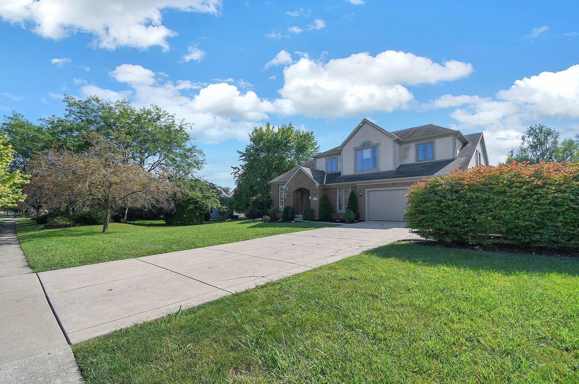 7152 Avery Rd, Dublin, OH 43017-2701