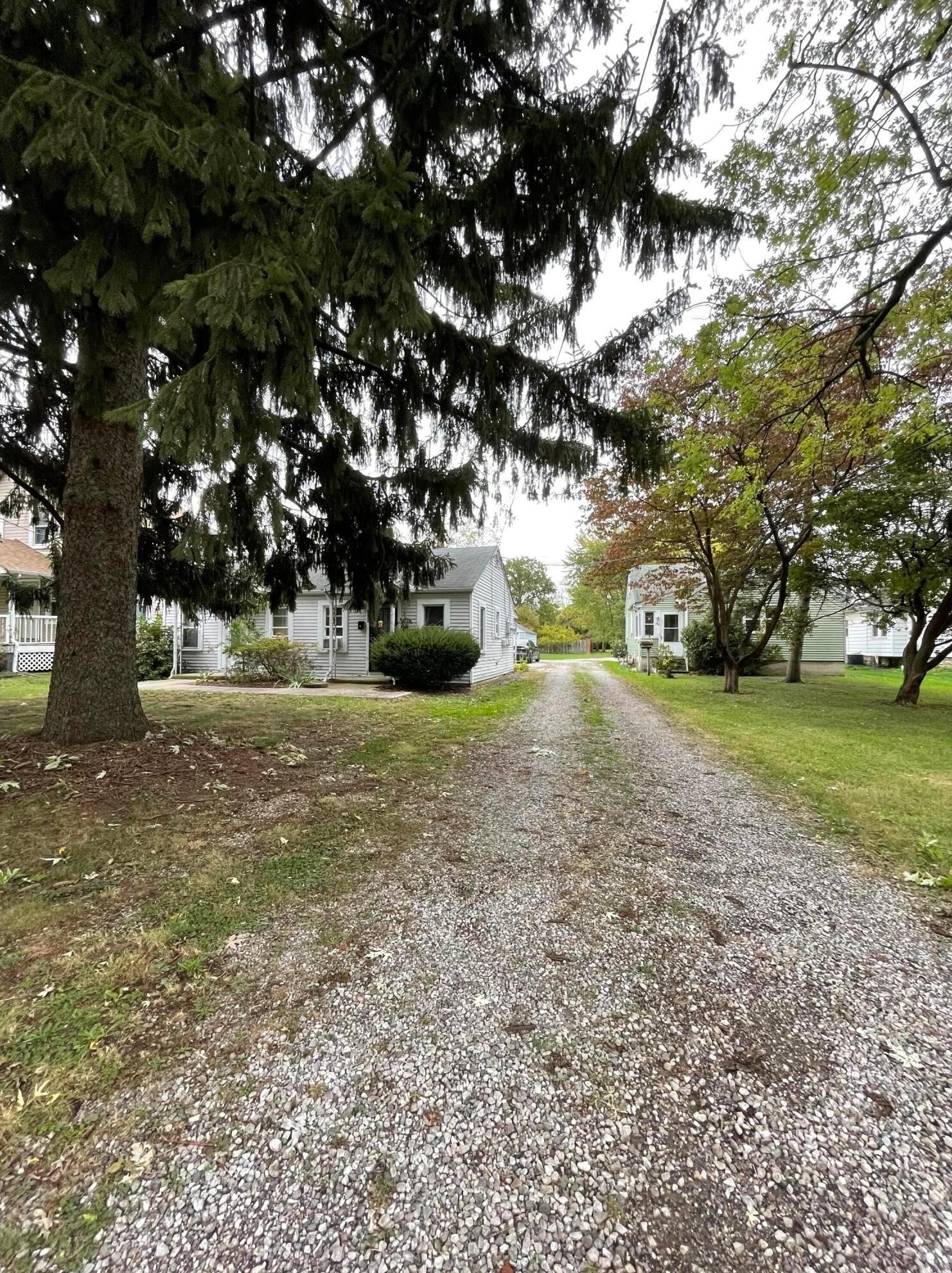590 Robinwood Ave, Columbus, OH 43213-1755