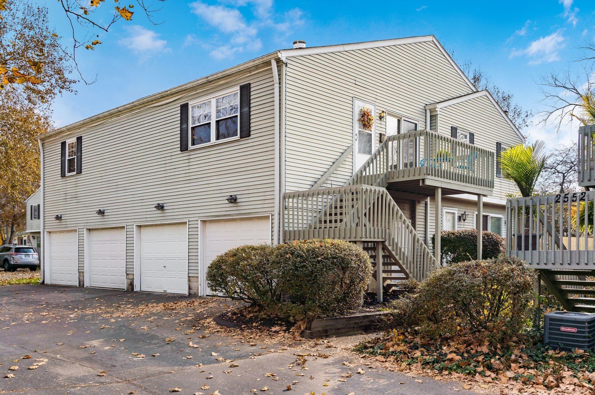 2554 Home Acre Dr, Columbus OH  43231-1603 exterior