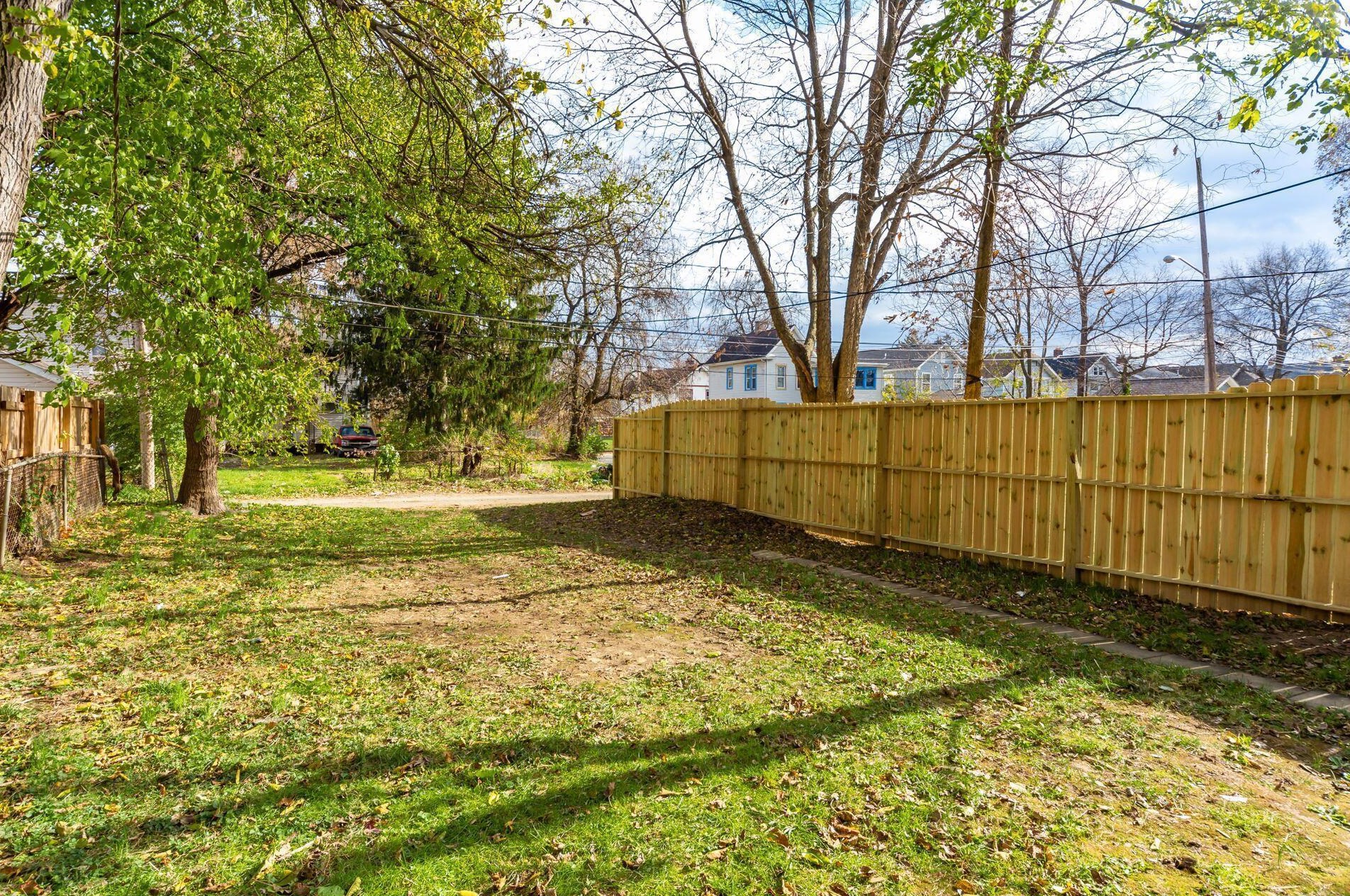 774 Kelton Ave, Columbus OH 43205-2943 exterior