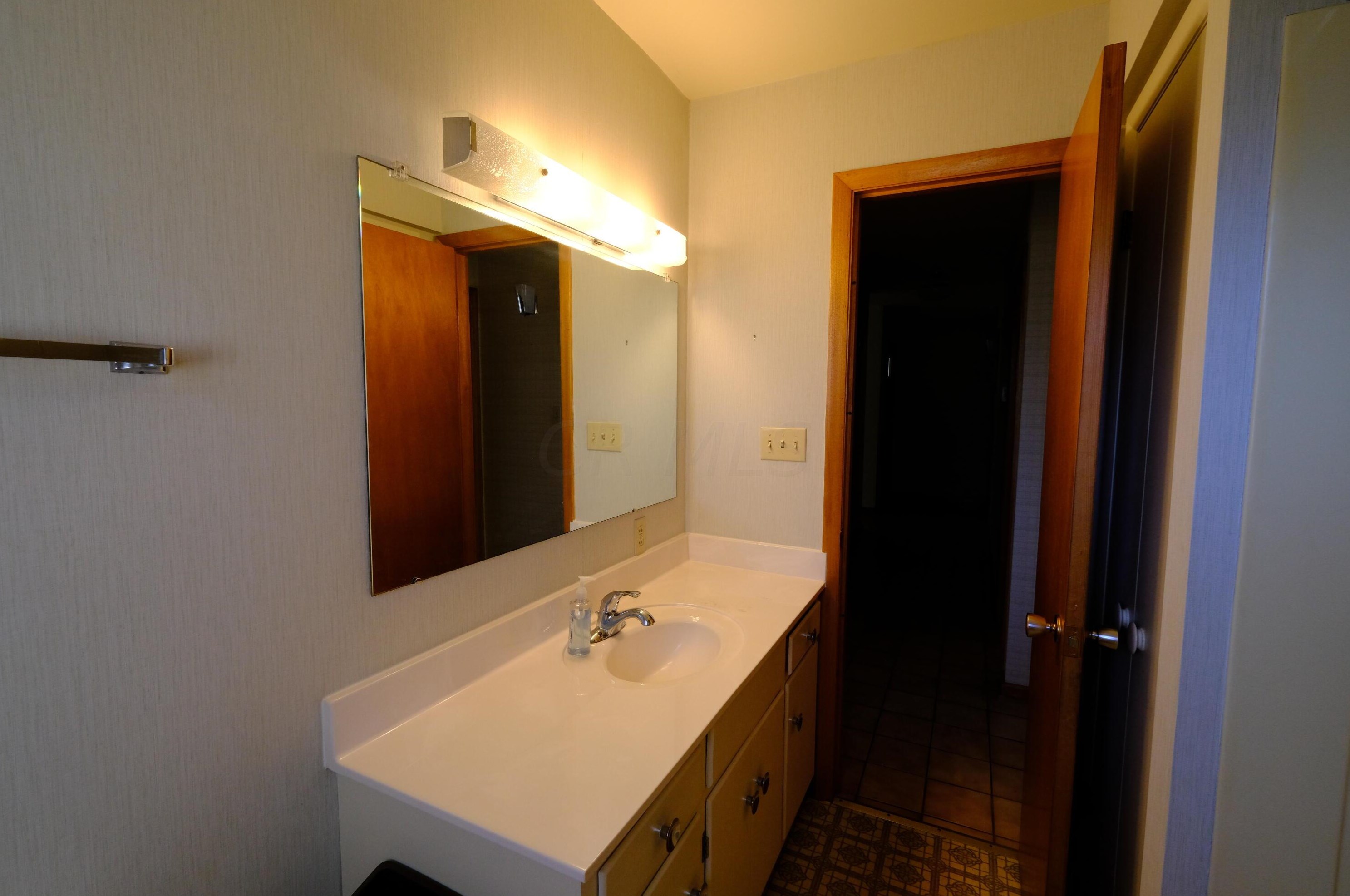 798 Bernhard Rd, Columbus OH 43213-1937 exterior