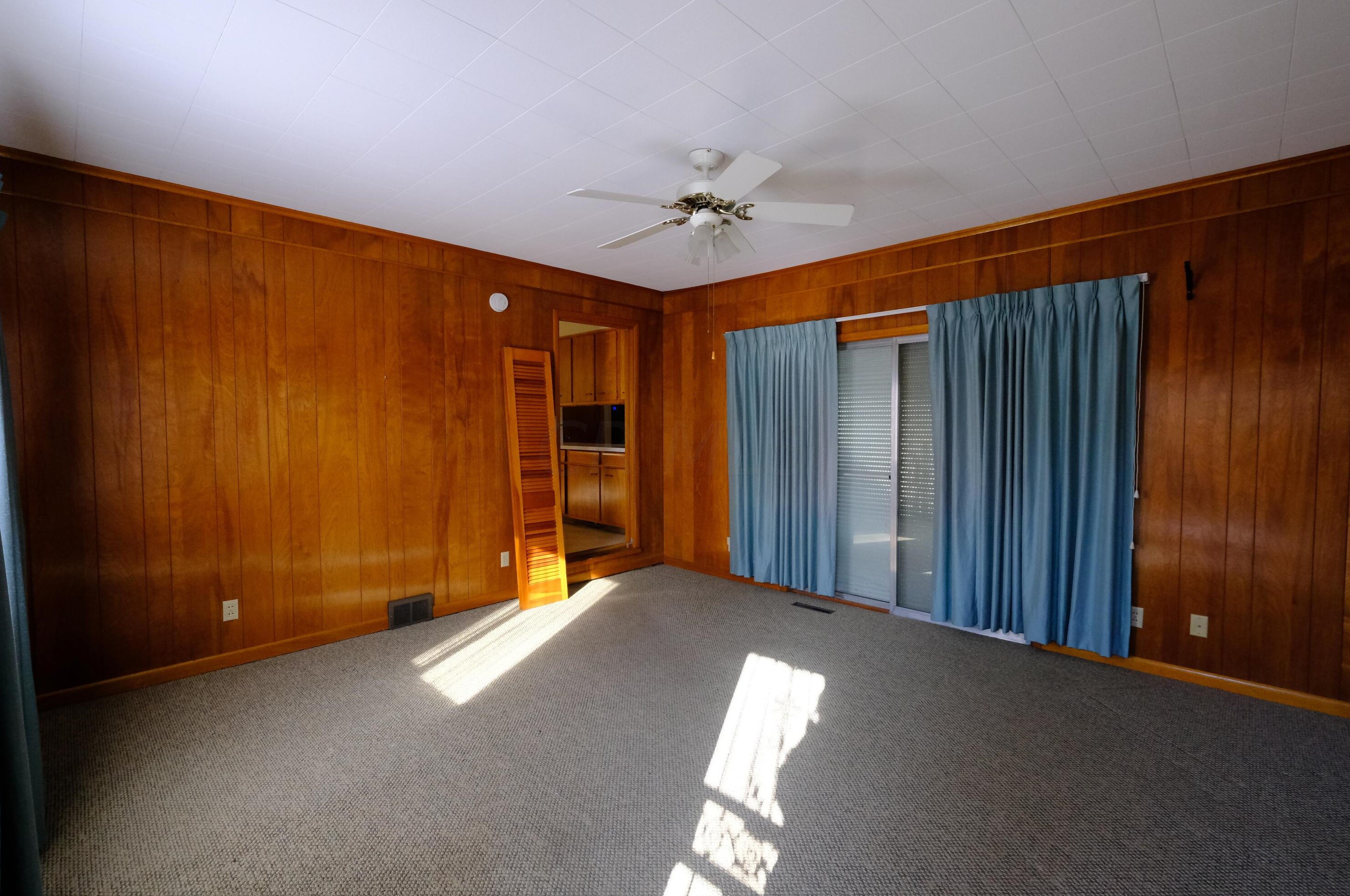 798 Bernhard Rd, Columbus OH 43213-1937 exterior