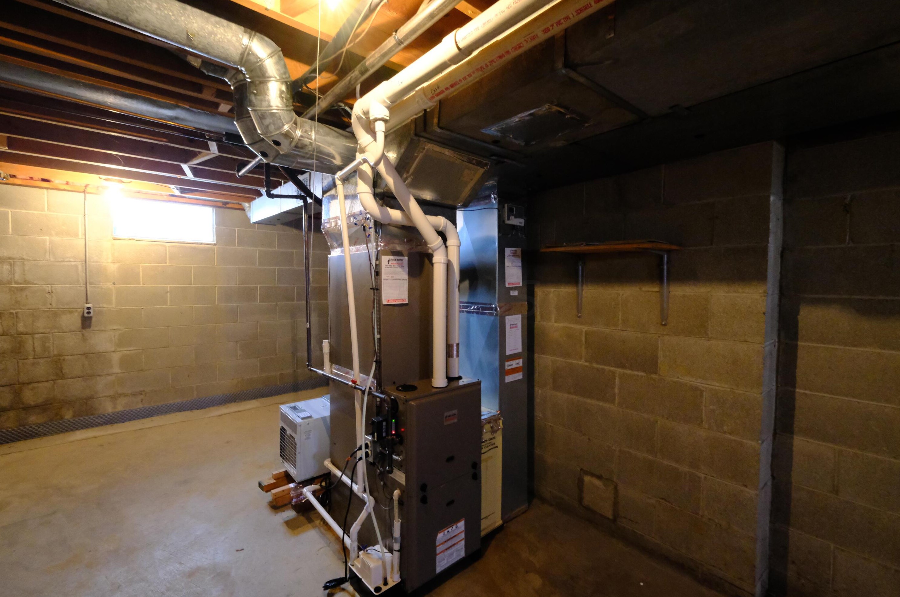 798 Bernhard Rd, Columbus OH 43213-1937 exterior