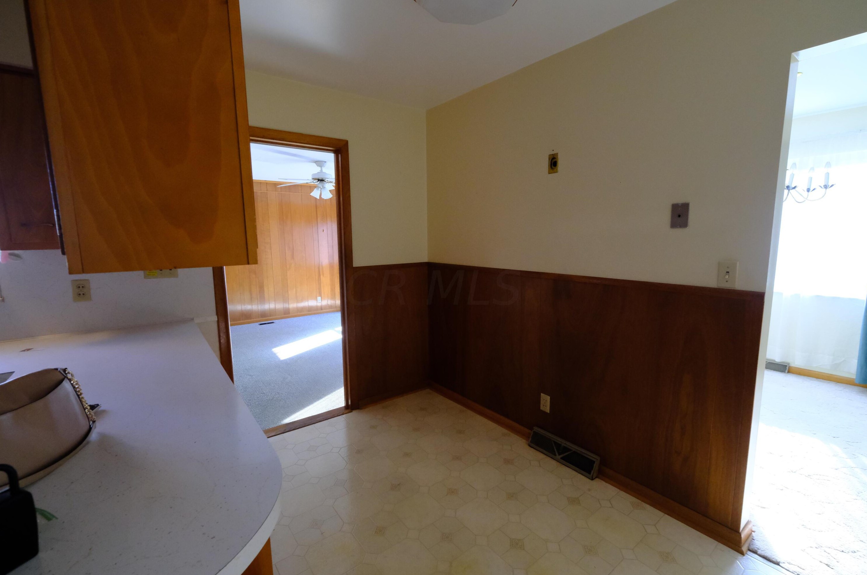 798 Bernhard Rd, Columbus OH 43213-1937 exterior