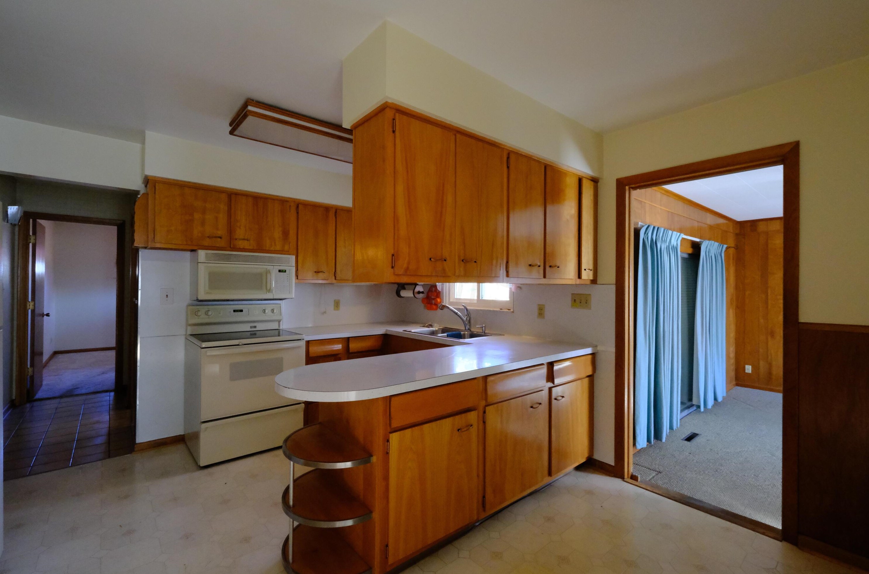 798 Bernhard Rd, Columbus OH 43213-1937 exterior