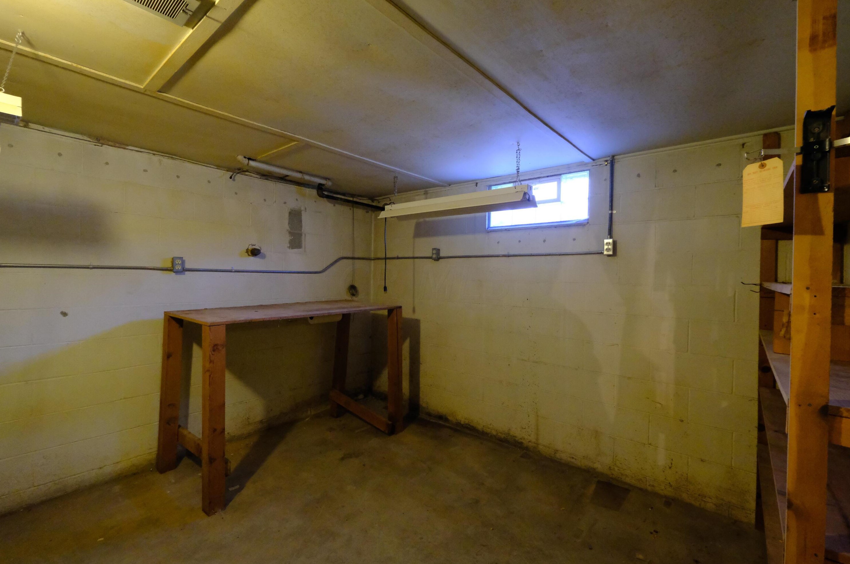 798 Bernhard Rd, Columbus OH 43213-1937 exterior