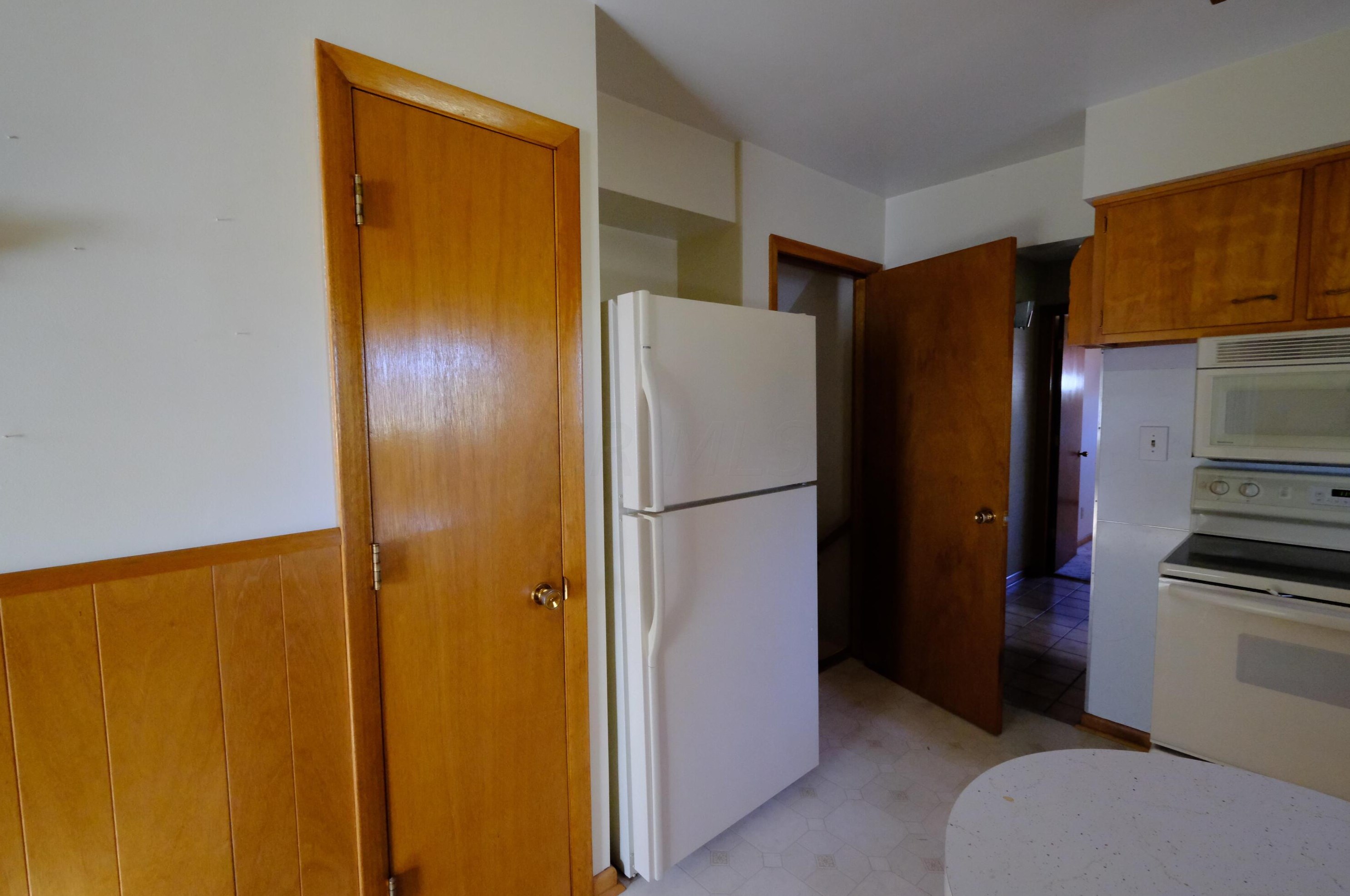 798 Bernhard Rd, Columbus OH 43213-1937 exterior