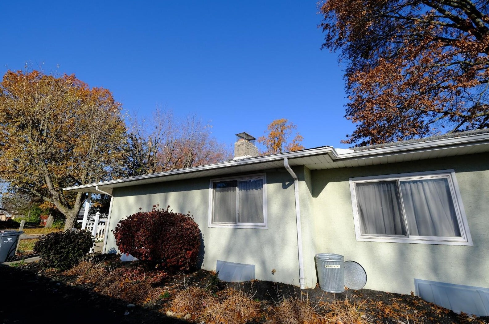 798 Bernhard Rd, Columbus OH 43213-1937 exterior