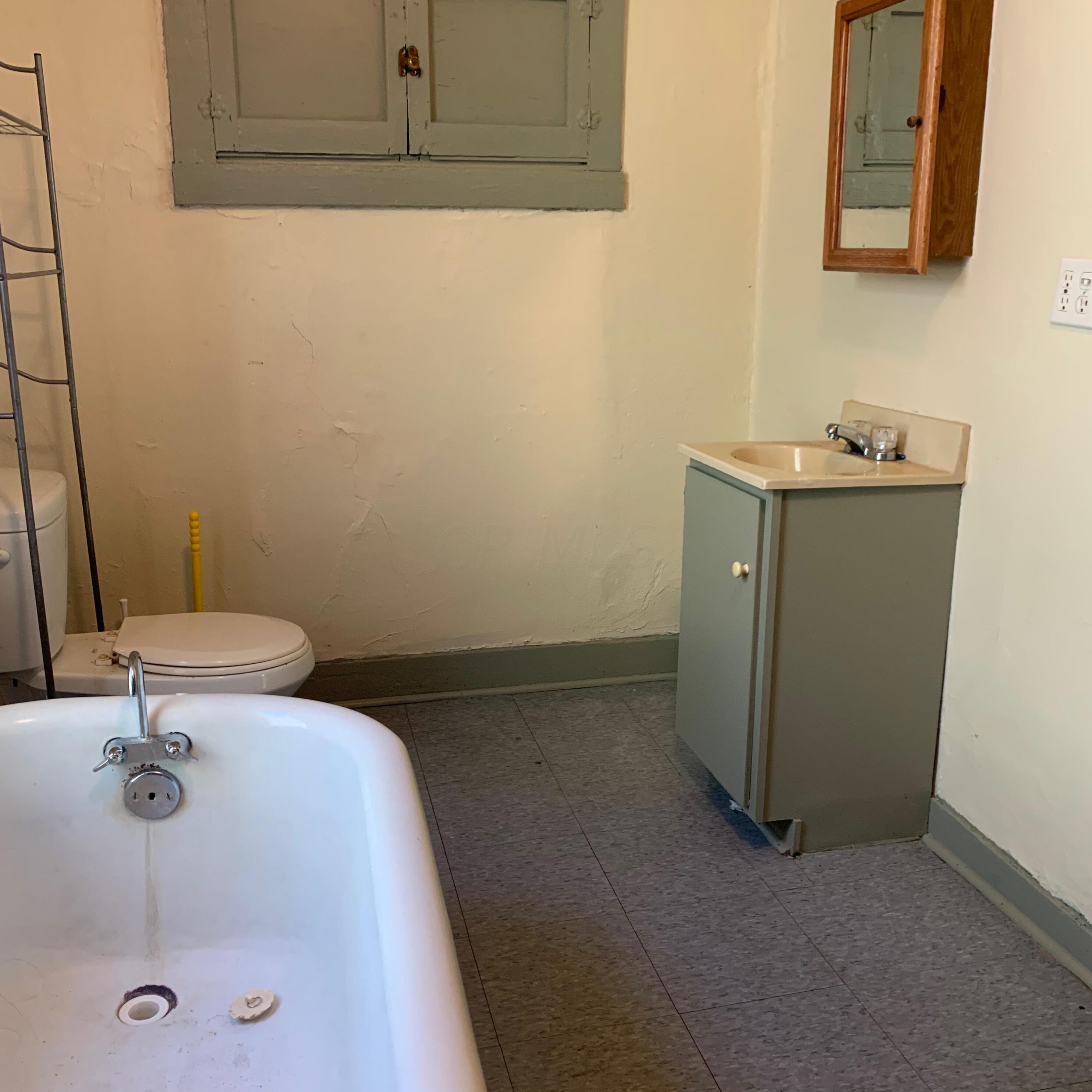 140 6 Ave, Lancaster OH 43130-2503 exterior