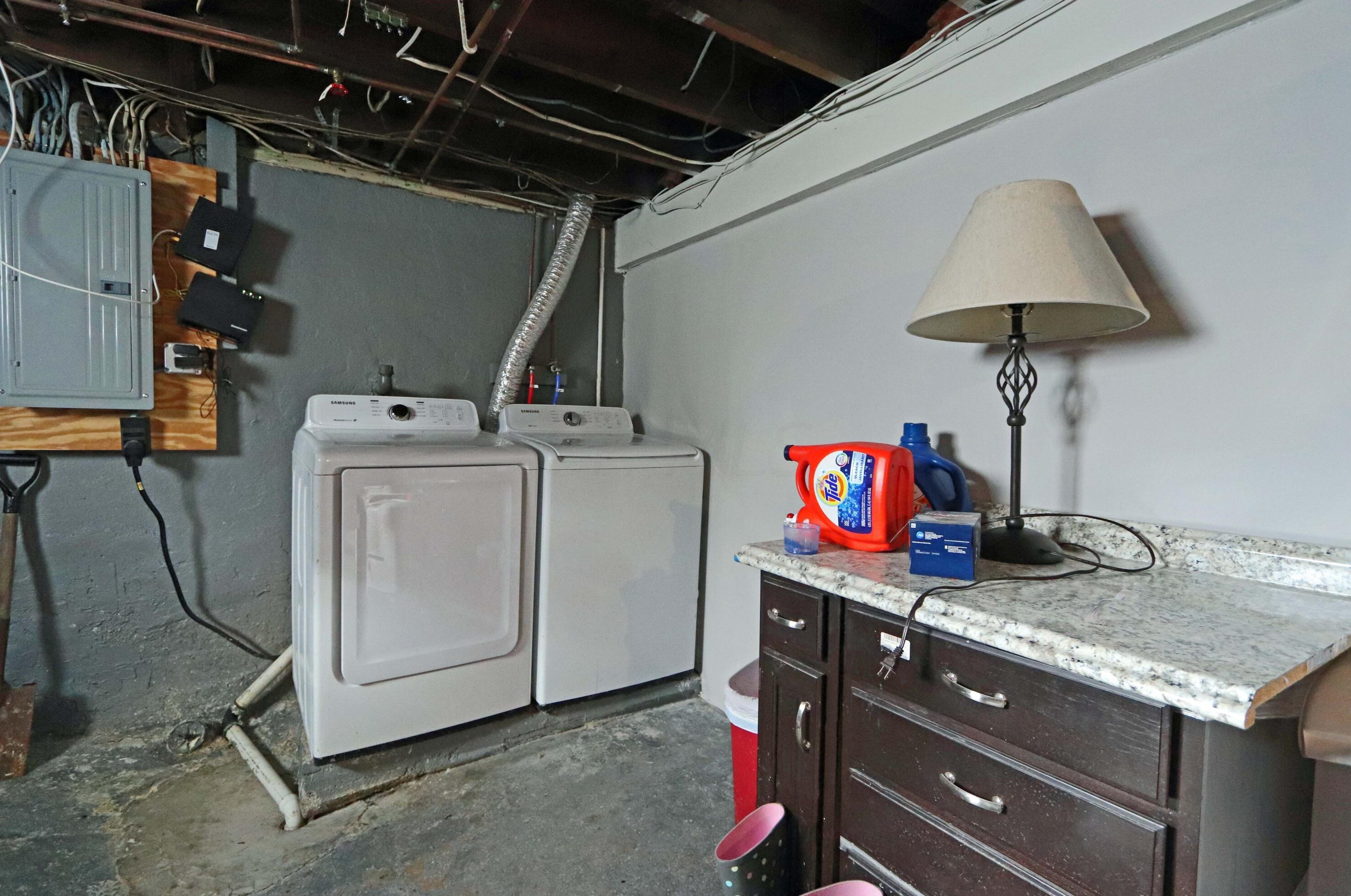 465 Huron Ave, Columbus OH 43204-2661 exterior