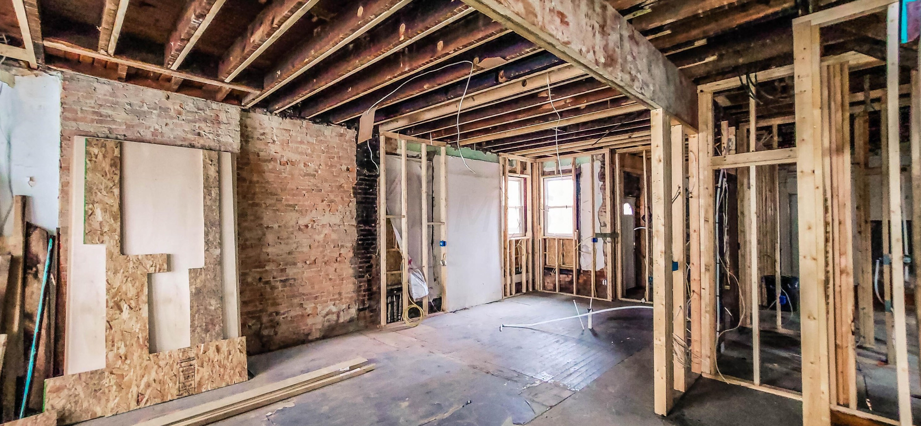 1271 Long St, Columbus OH 43203-2097 exterior