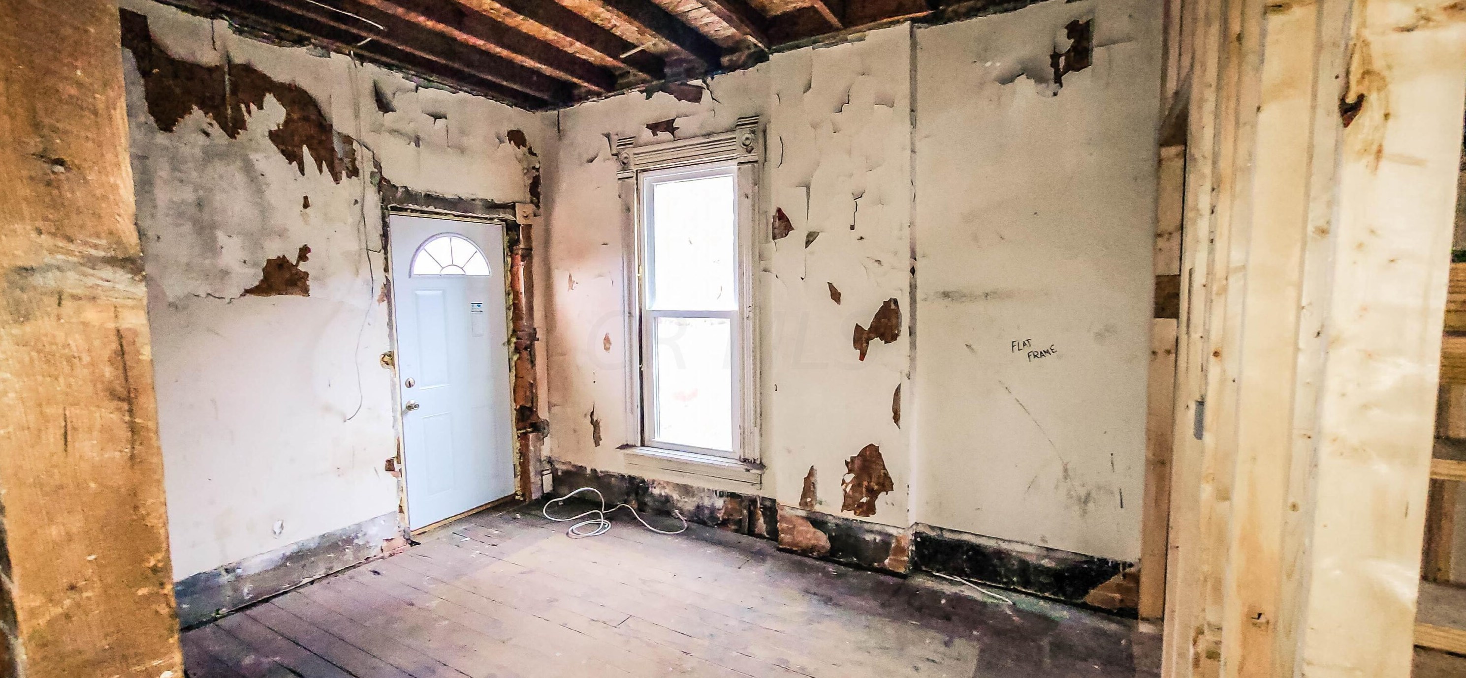 1271 Long St, Columbus OH 43203-2097 exterior