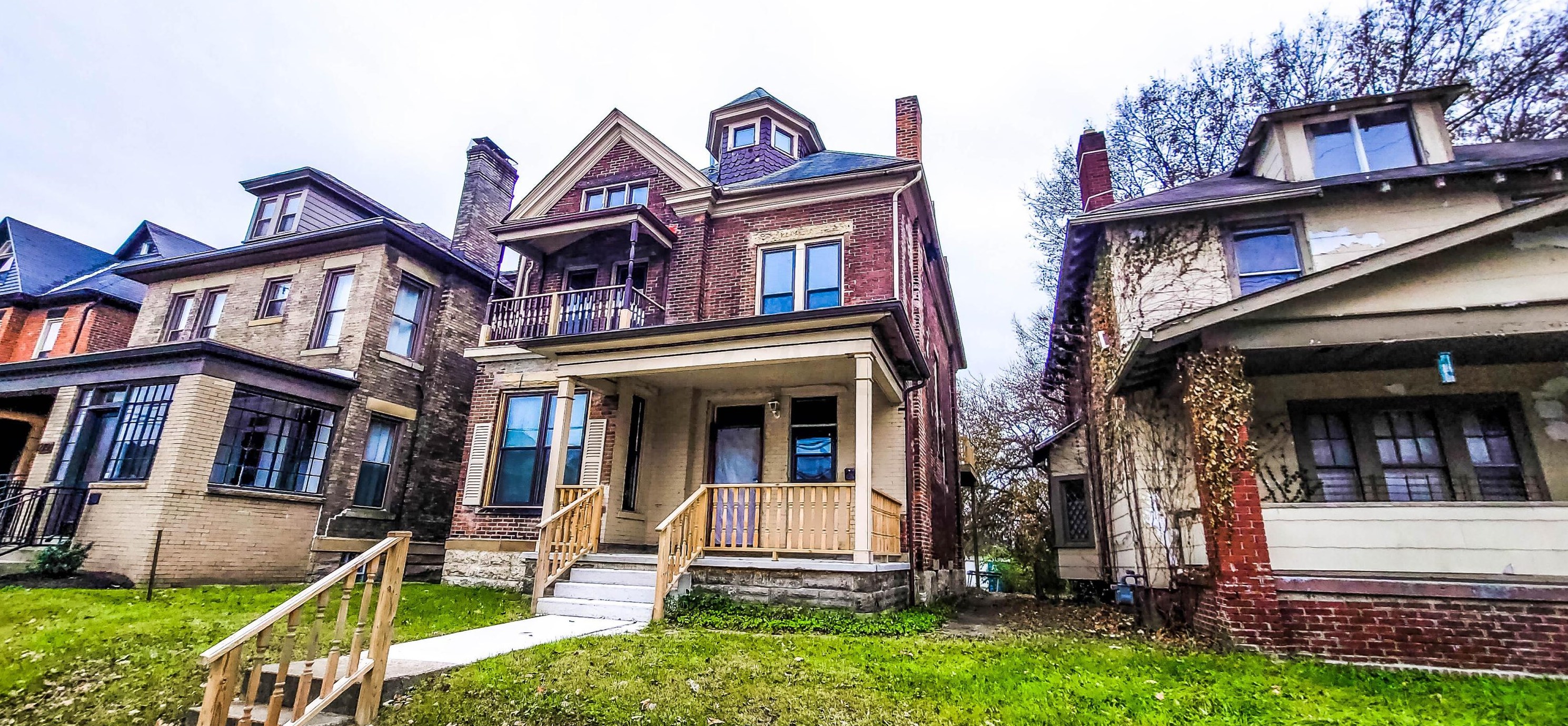 1271 Long St, Columbus, OH 43203-2097