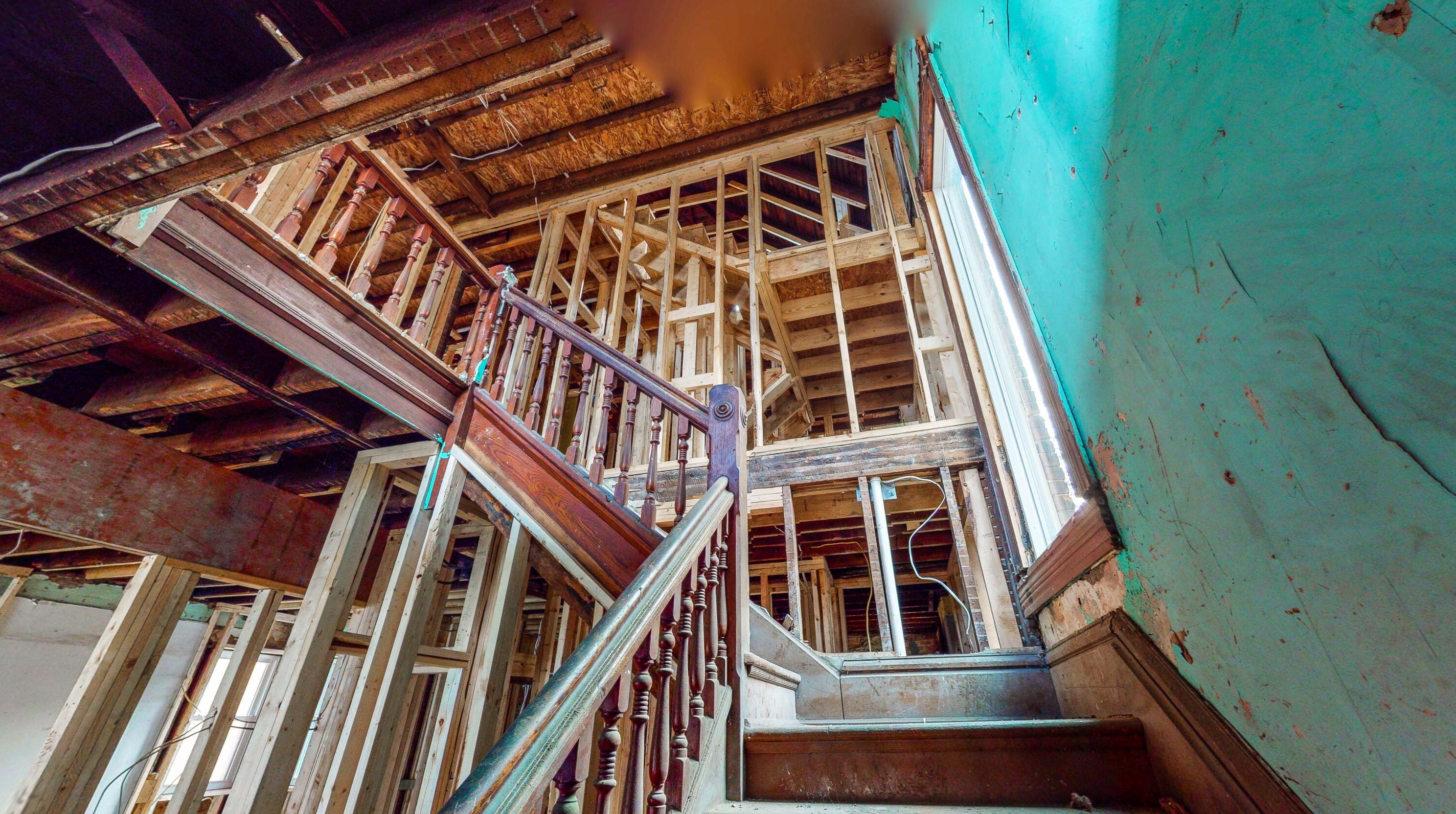 1271 Long St, Columbus OH 43203-2097 exterior