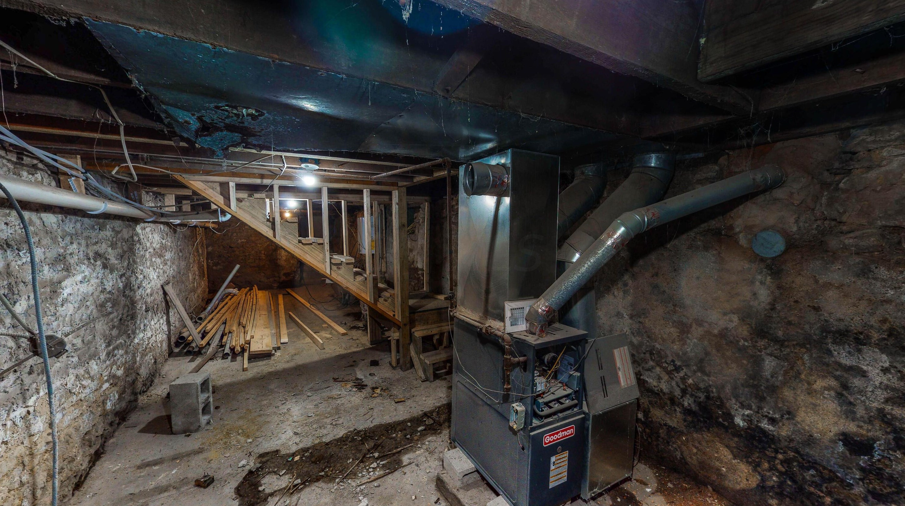 1271 Long St, Columbus OH 43203-2097 exterior