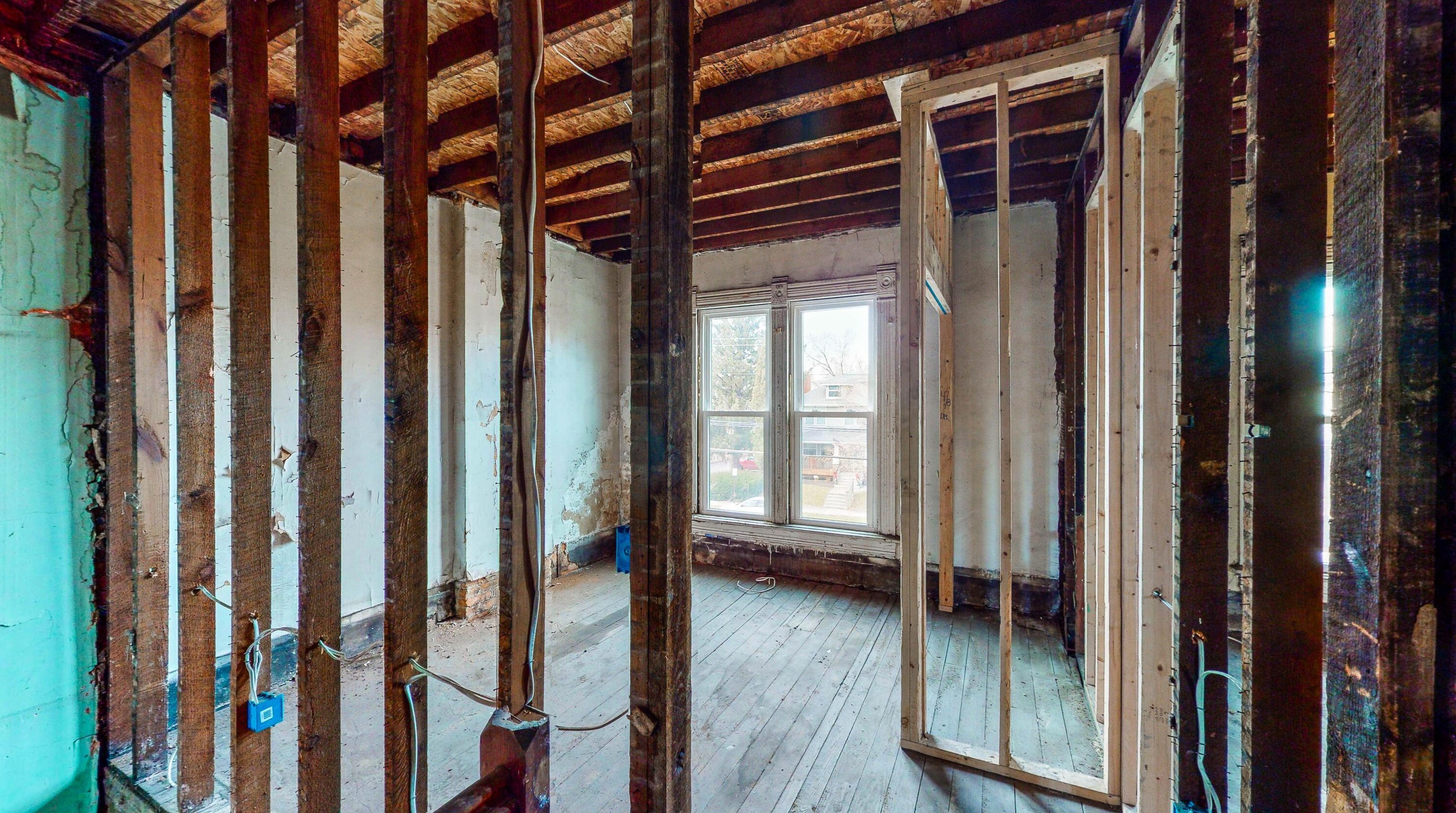 1271 Long St, Columbus OH 43203-2097 exterior