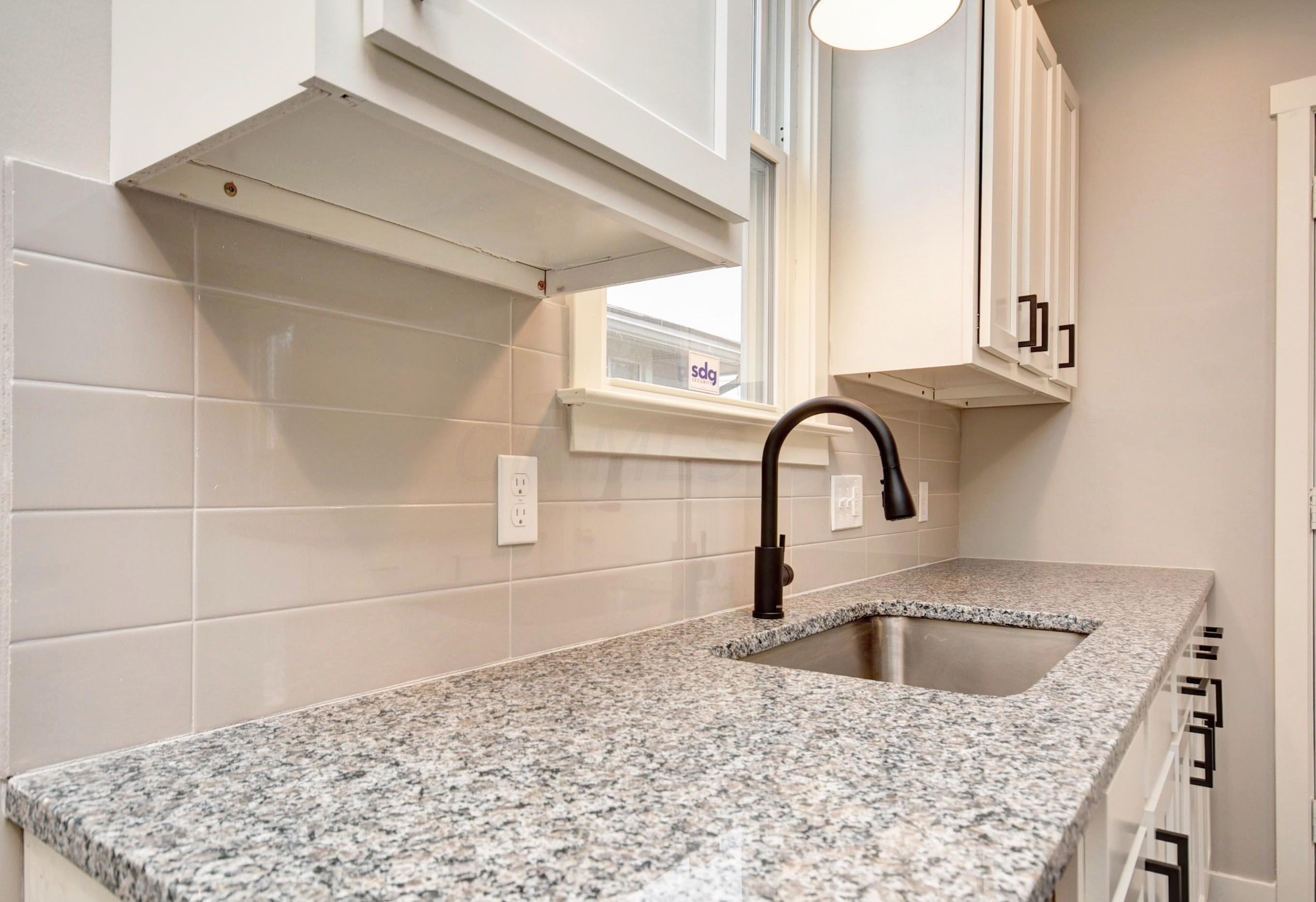 948 Lockbourne Rd, Columbus OH 43206-1625 exterior