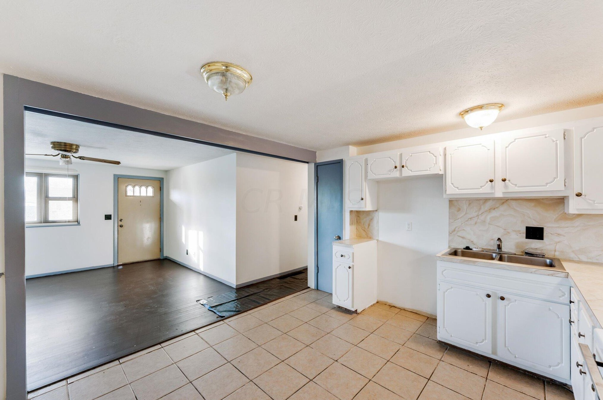 3760 Lynward Rd, Columbus OH 43228-3138 exterior